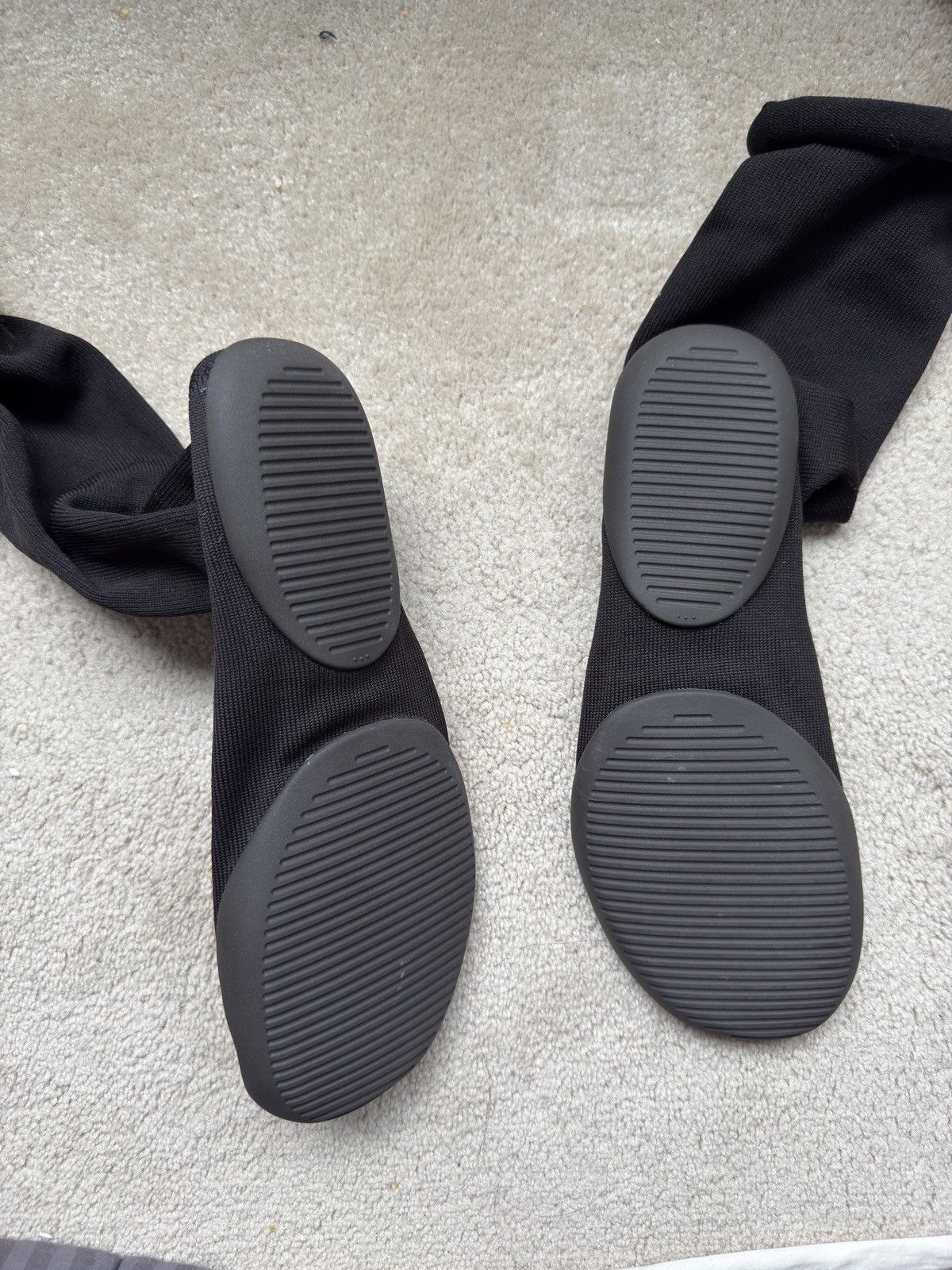 Yeezy Yeezy Pods Sz 3 Size US 13 / EU 46 - 3 Thumbnail