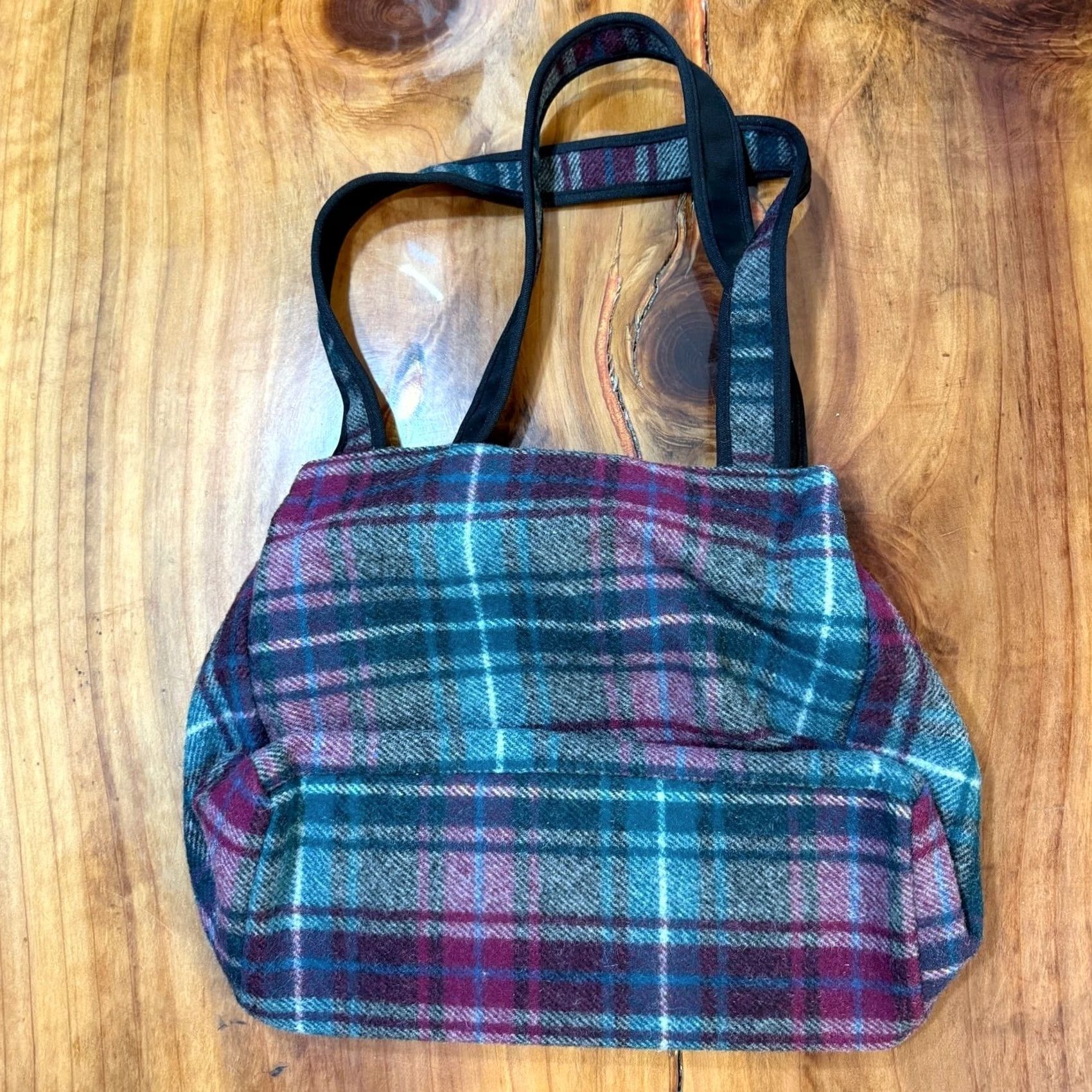 Johnson Woolen Mills Johnson Woolen Mills Tote Bag Medium Tartan Plaid CottonWool Snap Purple Wool Size ONE SIZE - 2 Thumbnail
