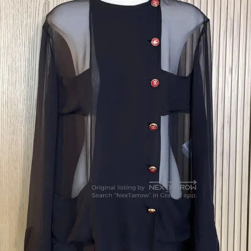 Chanel Chanel Short Sleeve Black Silk Blouse for Women . Size S / US 4 / IT 40 - 4 Thumbnail