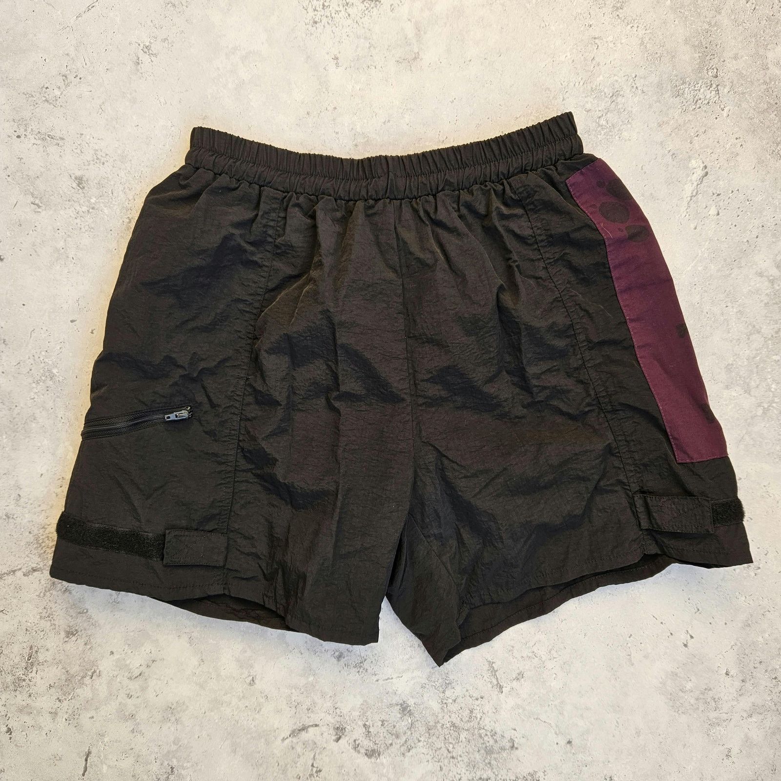 Jack Wolfskin Vintage Jack Wolfskin Black Nylon Shorts Size US 32 / EU 48 - 1 Thumbnail