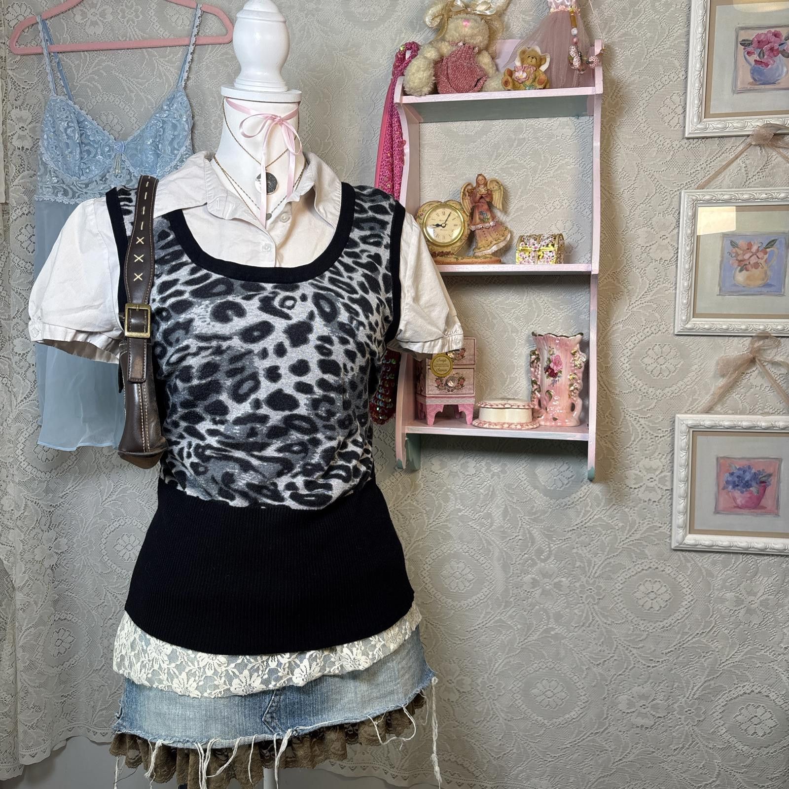 Apt. 9 y2k fitted layered cheetah print blouse Size L / US 10 / IT 46 - 1 Thumbnail
