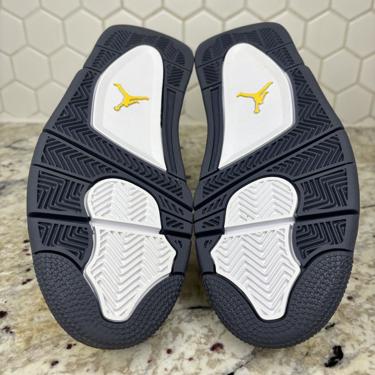 Jordan Brand Size 5.5-Jordan 4 Lightning (2021) CLEAN NO BOX SHIP ASAP Size US 5.5 / EU 38 - 8 Thumbnail