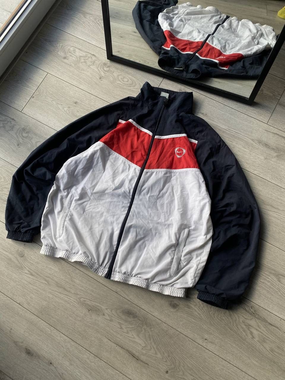 Nike × Vintage Vintage Nike Swoosh Nylon Olympic Zip-up Jacket L Y2K Size US L / EU 52-54 / 3 - 3 Thumbnail