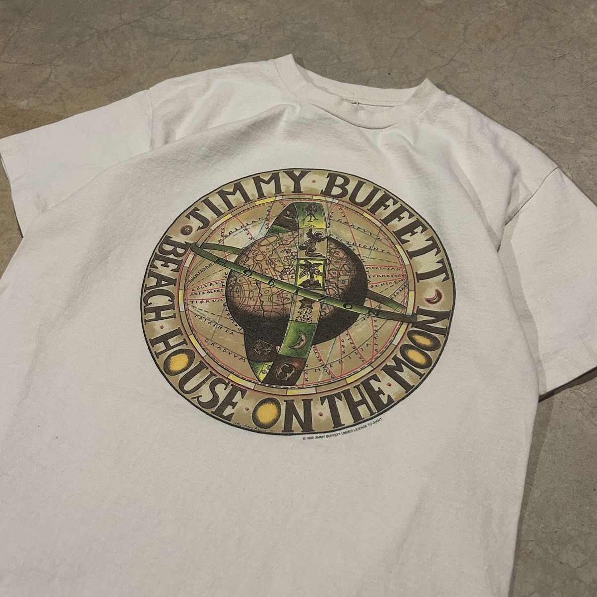 Band Tees × Vintage Crazy Vintage 90s Jimmy Buffet Beach House on the Moon Tee Size US L / EU 52-54 / 3 - 2 Thumbnail