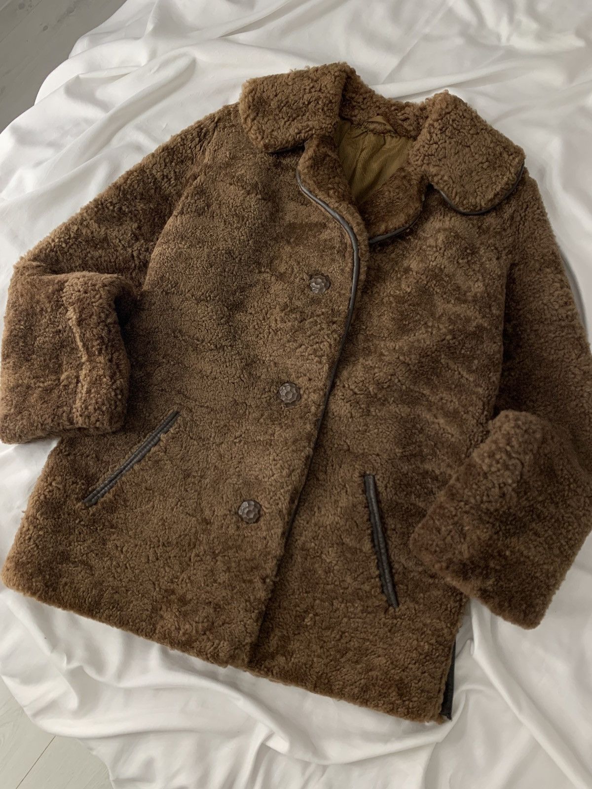 Vintage Vintage 70s-80s brown sheepskin shearling coat Size XS / US 0-2 / IT 36-38 - 1 Thumbnail