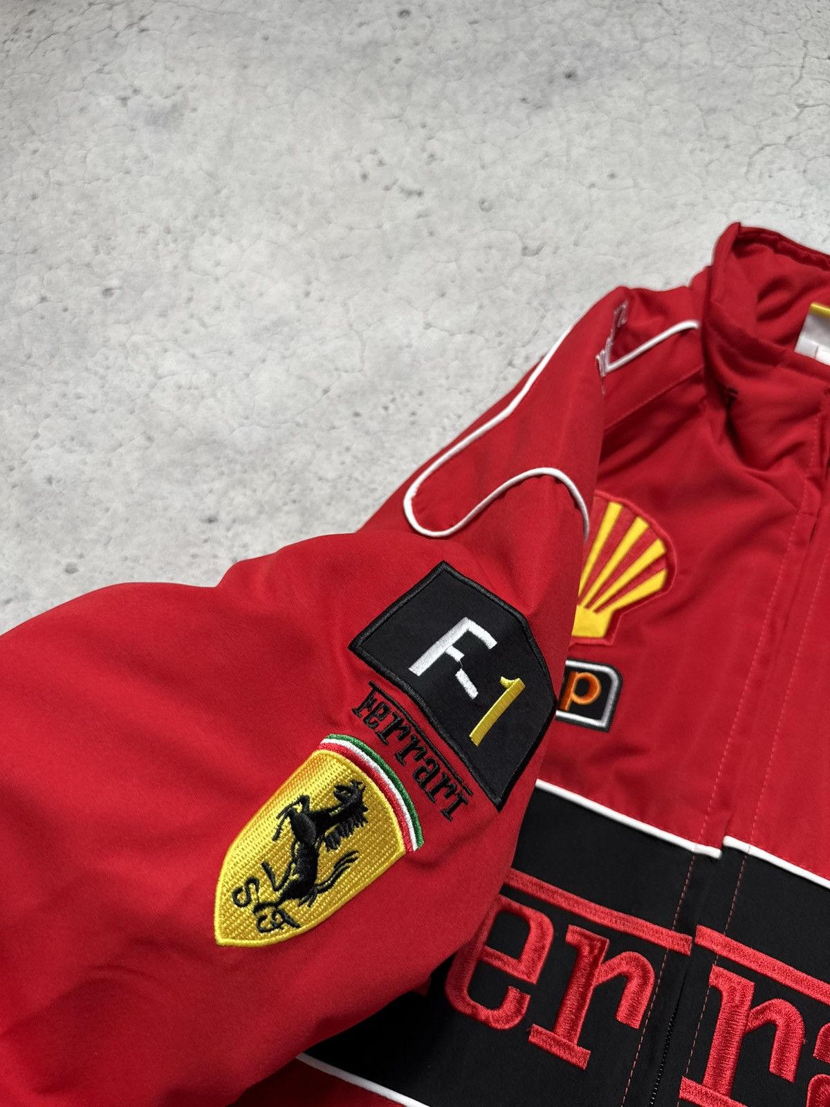 Ferrari Ferrari F1 Racing Bomber Jacket Hype Rare Big Logo Vintage Size US XL / EU 56 / 4 - 8 Thumbnail