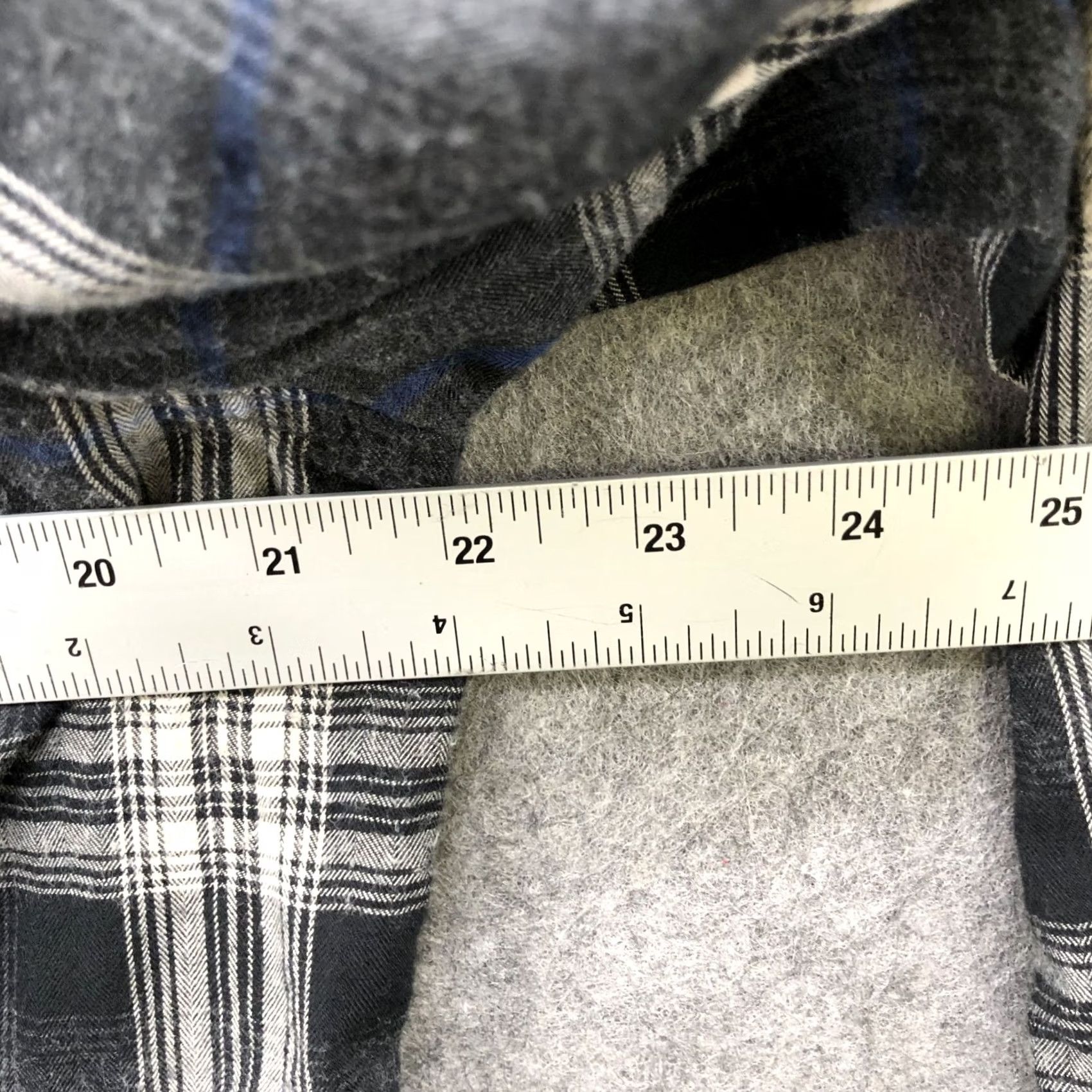 American Eagle Outfitters VINTAGE American Eagle Pearl Snap Flannel Shirt Mens L Plaid Gray Western Cotton Flannel Shirt Long Sleeve Button-Up Cowboy Western Mens L Gray Size US L / EU 52-54 / 3 - 7 Thumbnail