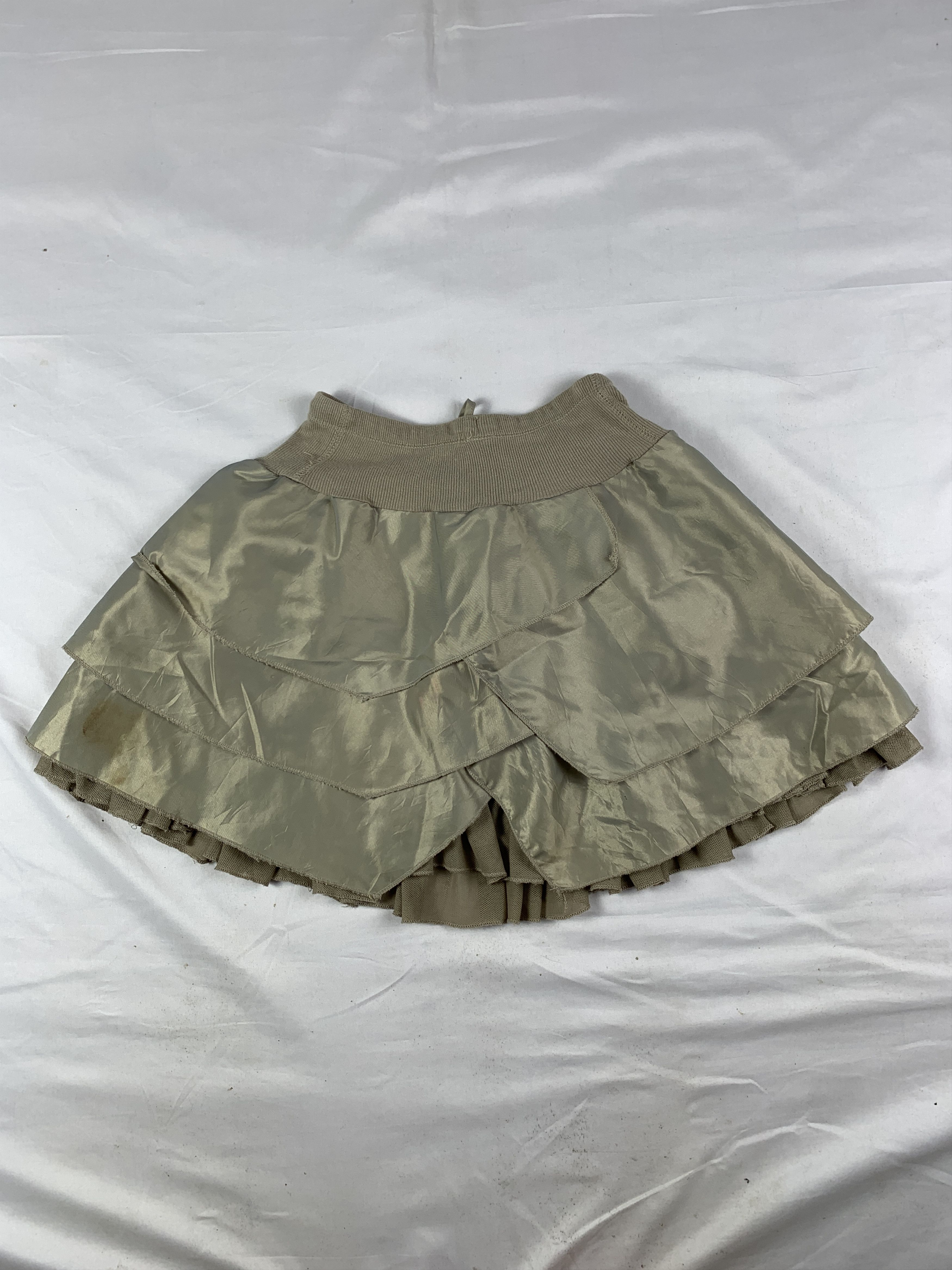 Japanese Brand 2000s Elaine et Lena Cream Ruffle Mini Skirt (S) Size 24" / US 00 / IT 34 - 4 Thumbnail