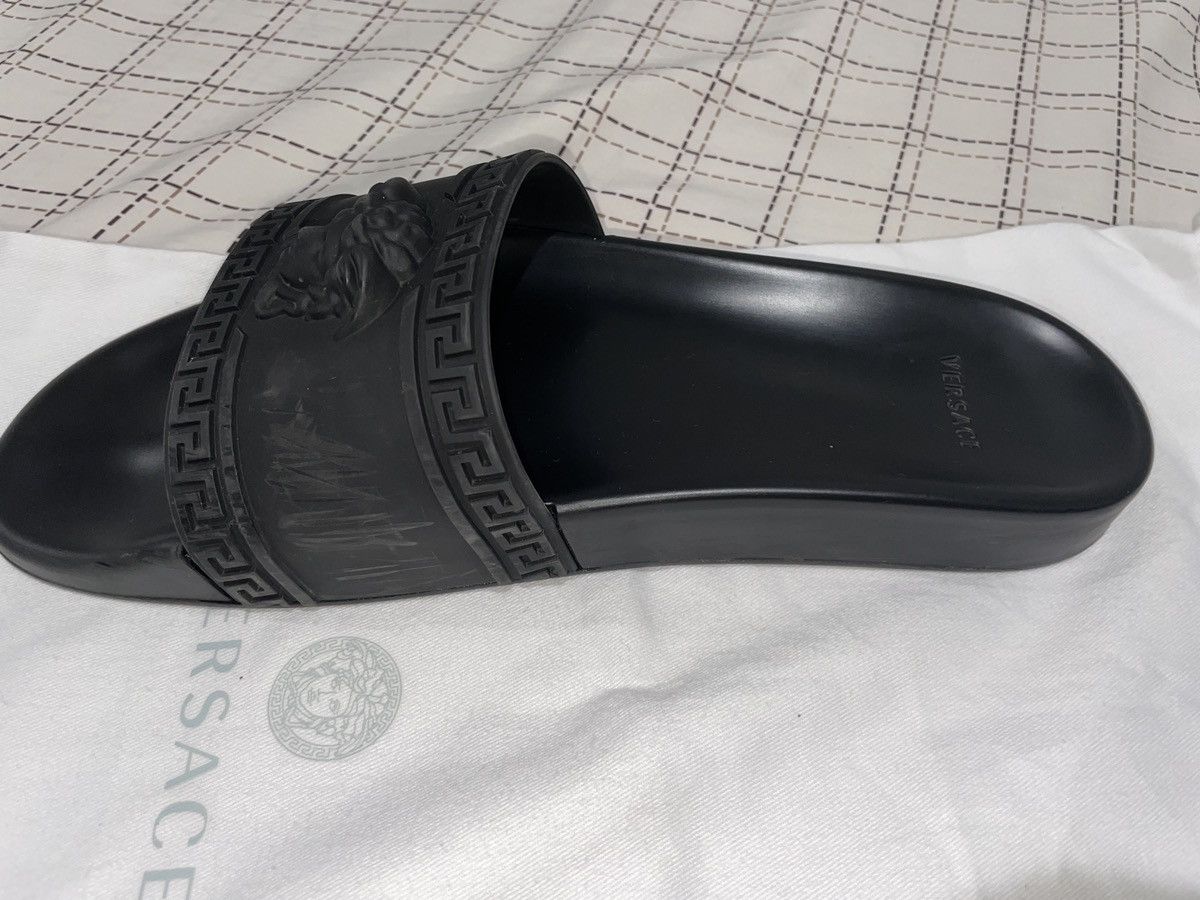 Versace Versace Pool Slides Gomma Size US 11 / EU 44 - 4 Thumbnail