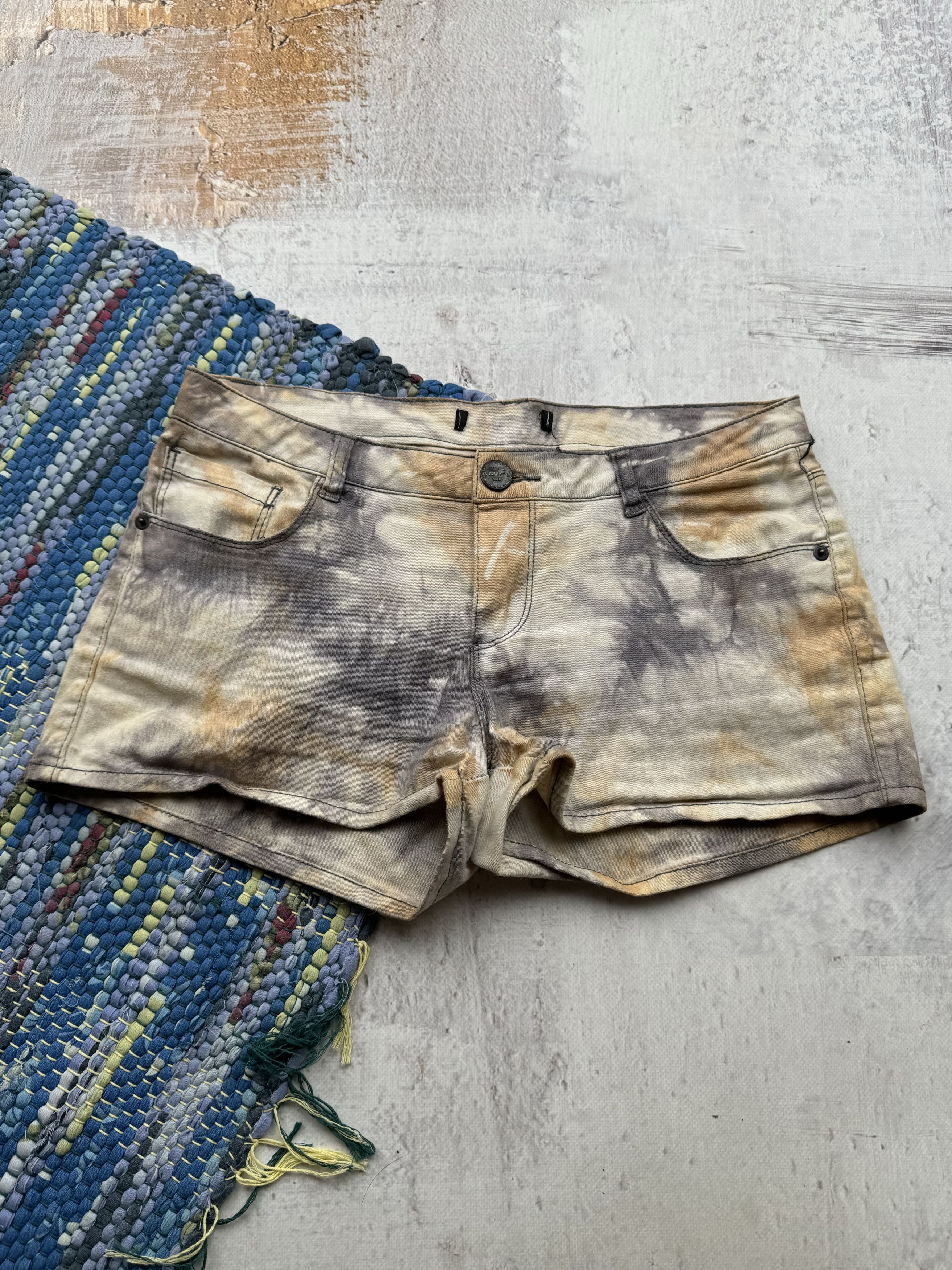 Japanese Brand Vintage Faded Midi Shorts A245(329) Size 29" - 1 Thumbnail