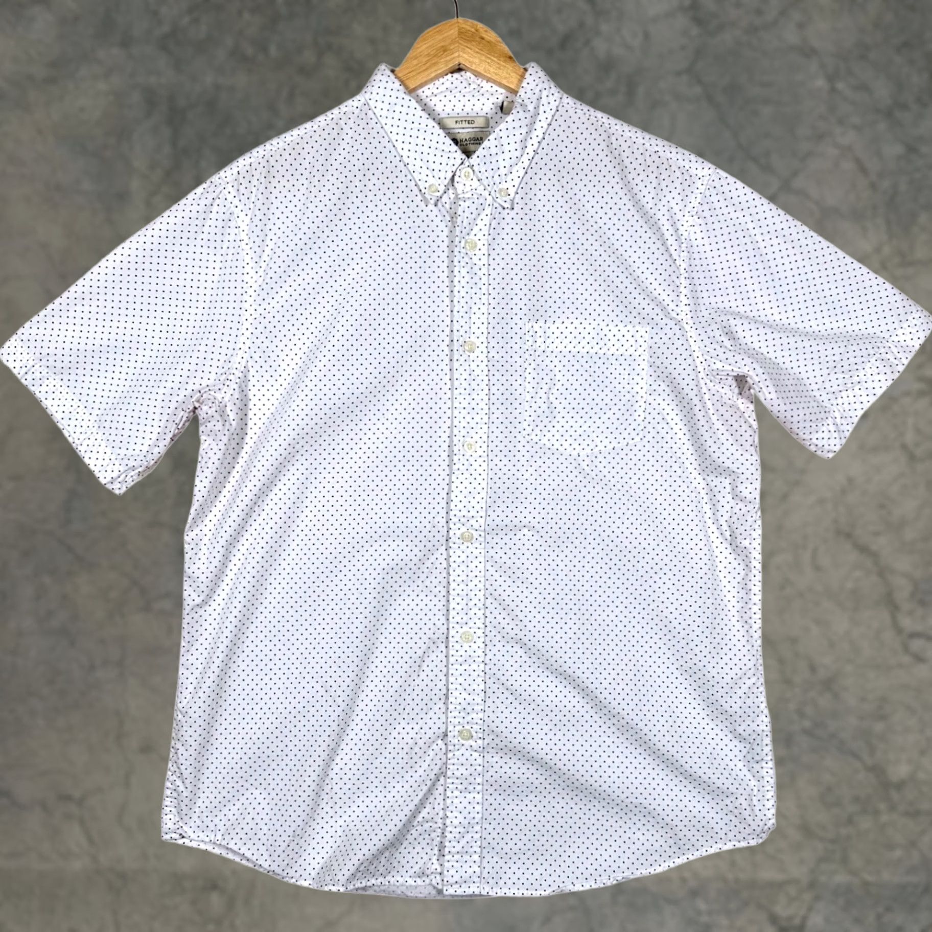 Haggar Haggar Clothing Co Mens Large Fitted Short Sleeve Button-Down Shirt Size US L / EU 52-54 / 3 - 1 Thumbnail