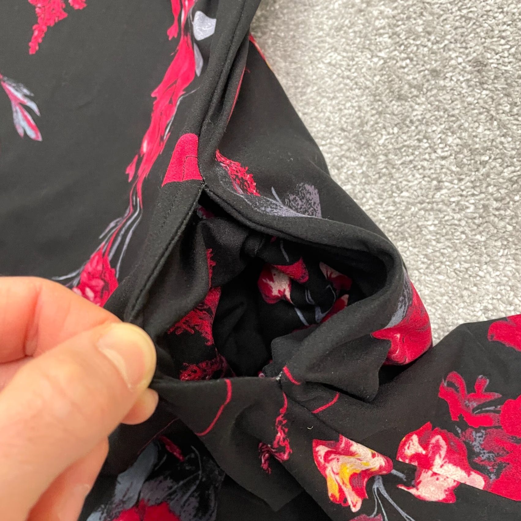 Vintage Lildy Floral Tunic Womens S-M Black Red V-Neck Long Sleeve Relaxed Pocket Casual Shirts Size S / US 4 / IT 40 - 4 Thumbnail