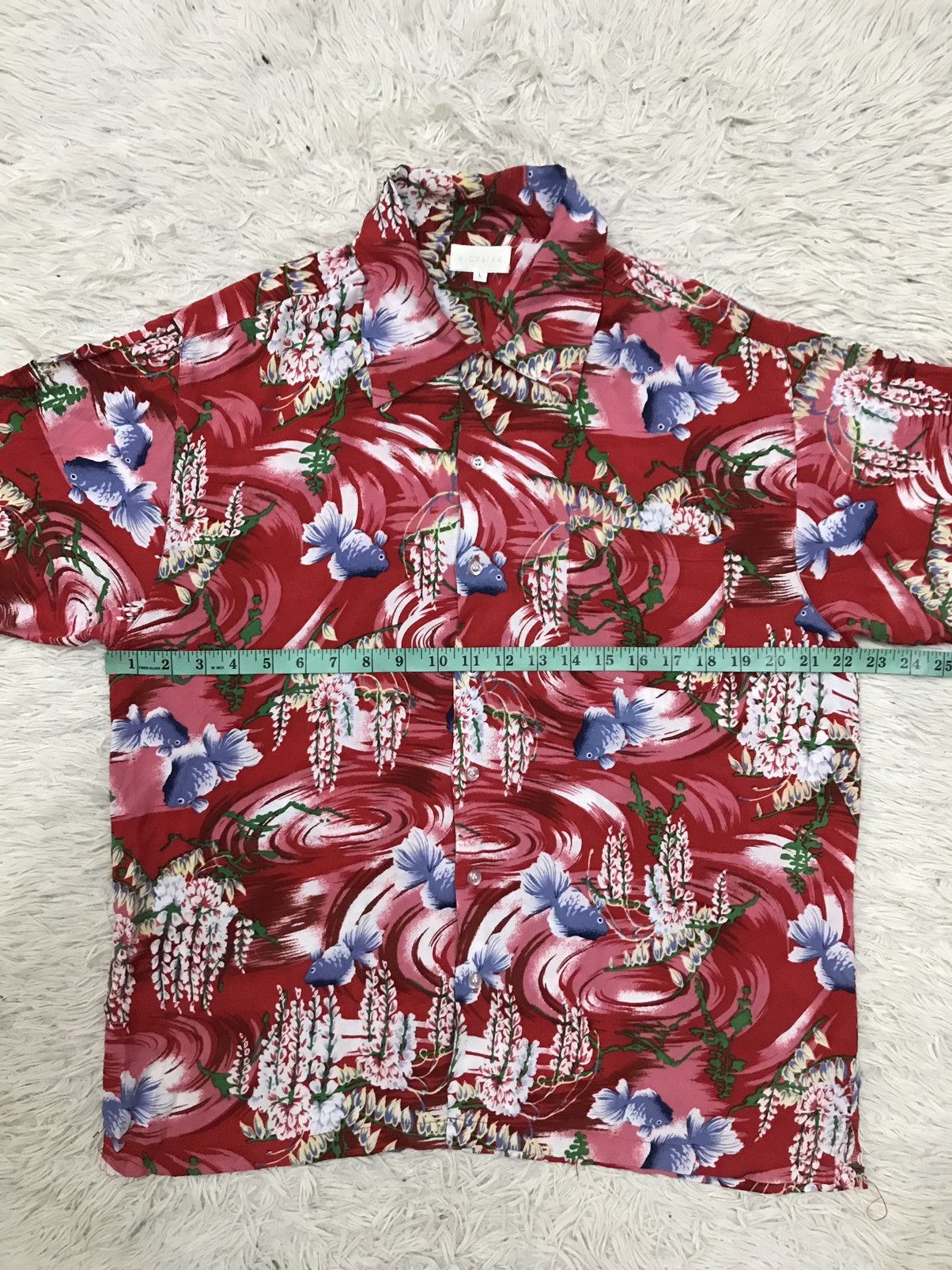 Japanese Brand VINTAGE NICXSIXX GOLD FISH HAWAIIAN RAYON SHIRT BUTTON UP Size US M / EU 48-50 / 2 - 12 Thumbnail