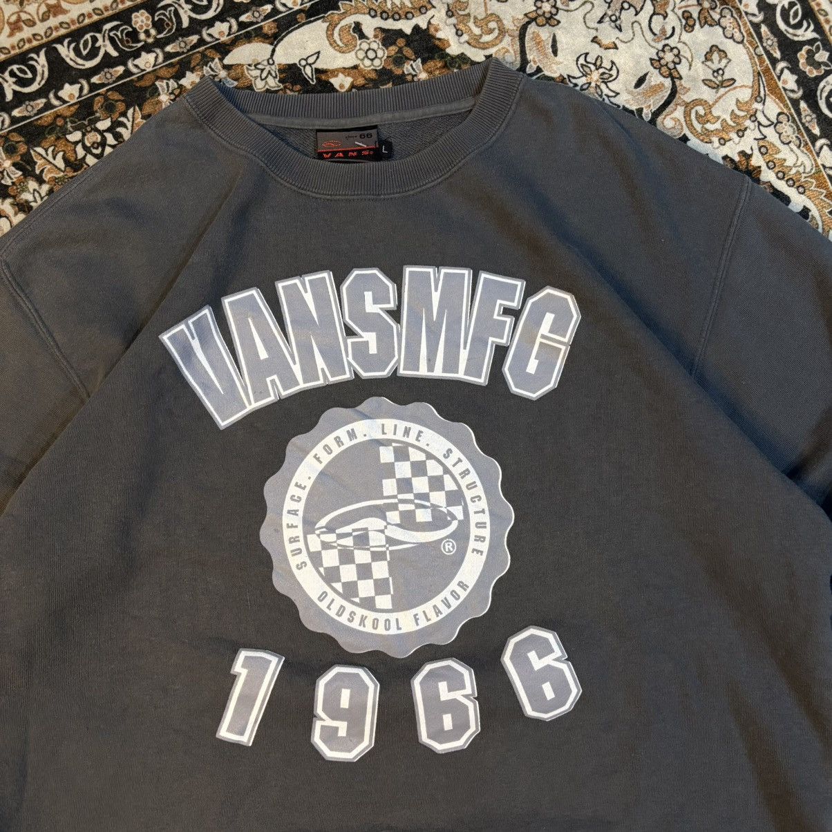 Vans Vintage Y2K Vans MFG Sweatshirt Crewneck Size US L / EU 52-54 / 3 - 2 Thumbnail