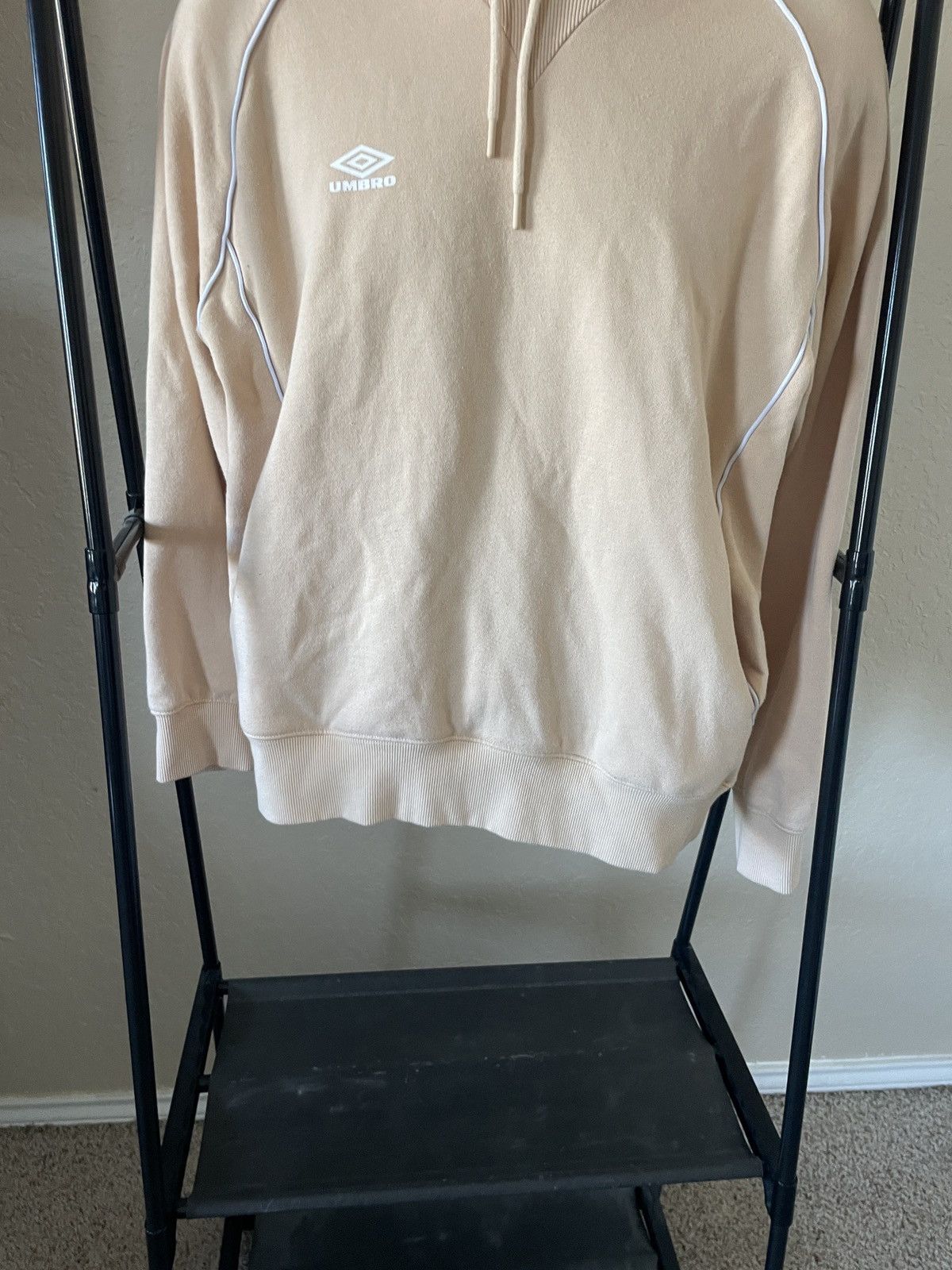 Umbro Pullover Hoodie w/ Front pockets Size US M / EU 48-50 / 2 - 3 Thumbnail