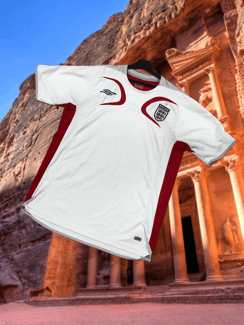 Umbro white Jerseys Umbro football England T-Shirt Y2K Vintage Size US M / EU 48-50 / 2 - 1 Thumbnail