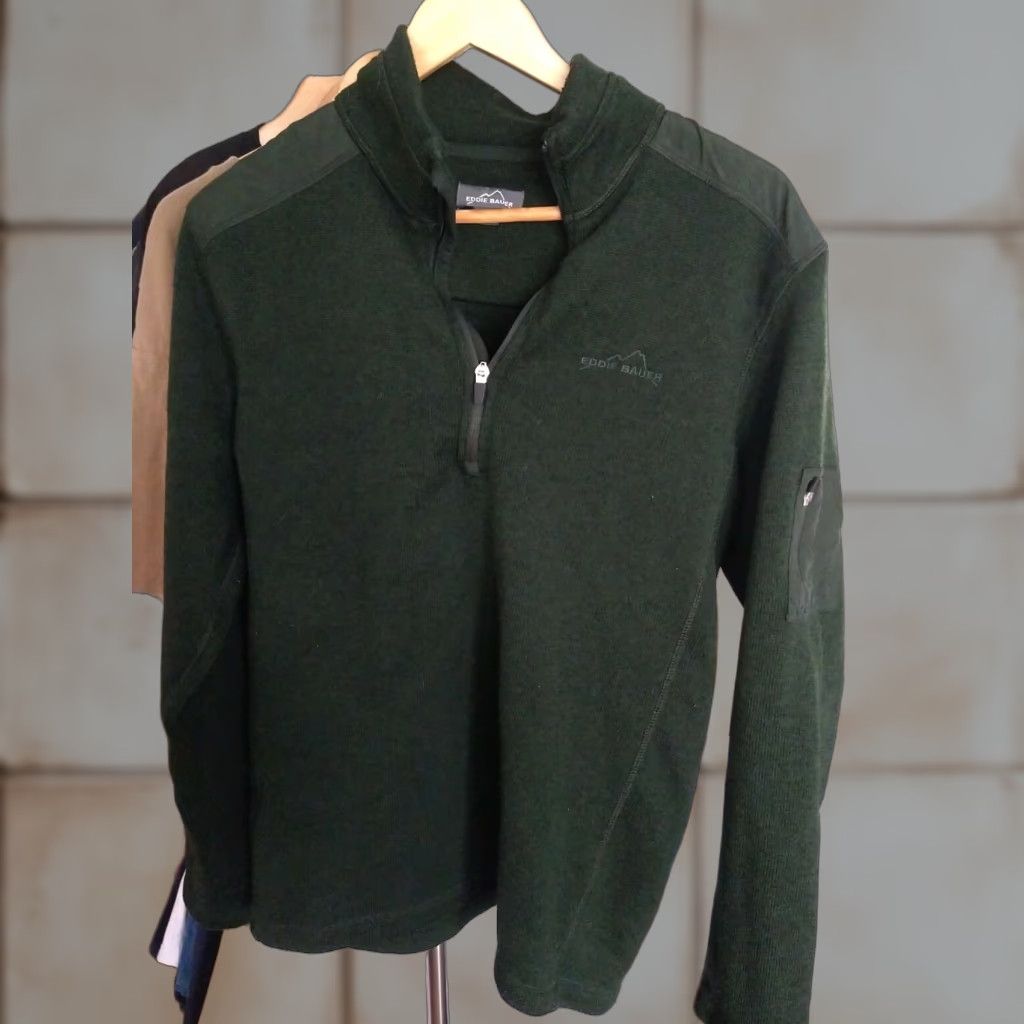 Eddie Bauer VINTAGE Eddie Bauer Pullover Sweater L Green athletic fit Mens Cargo Pocket | Eddie Bauer Pullover Sweater L Green Mens Athletic Fit Size US L / EU 52-54 / 3 - 1 Thumbnail