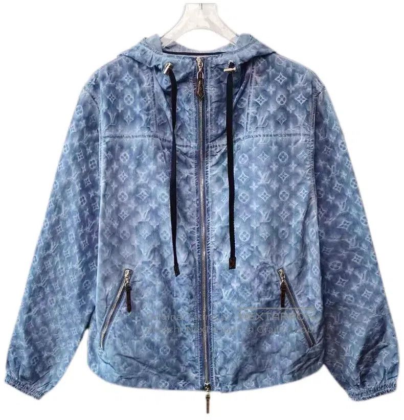 Louis Vuitton Louis Vuitton Blue logo, full print, hooded, drawstring zi Size XS / US 0-2 / IT 36-38 - 1 Thumbnail