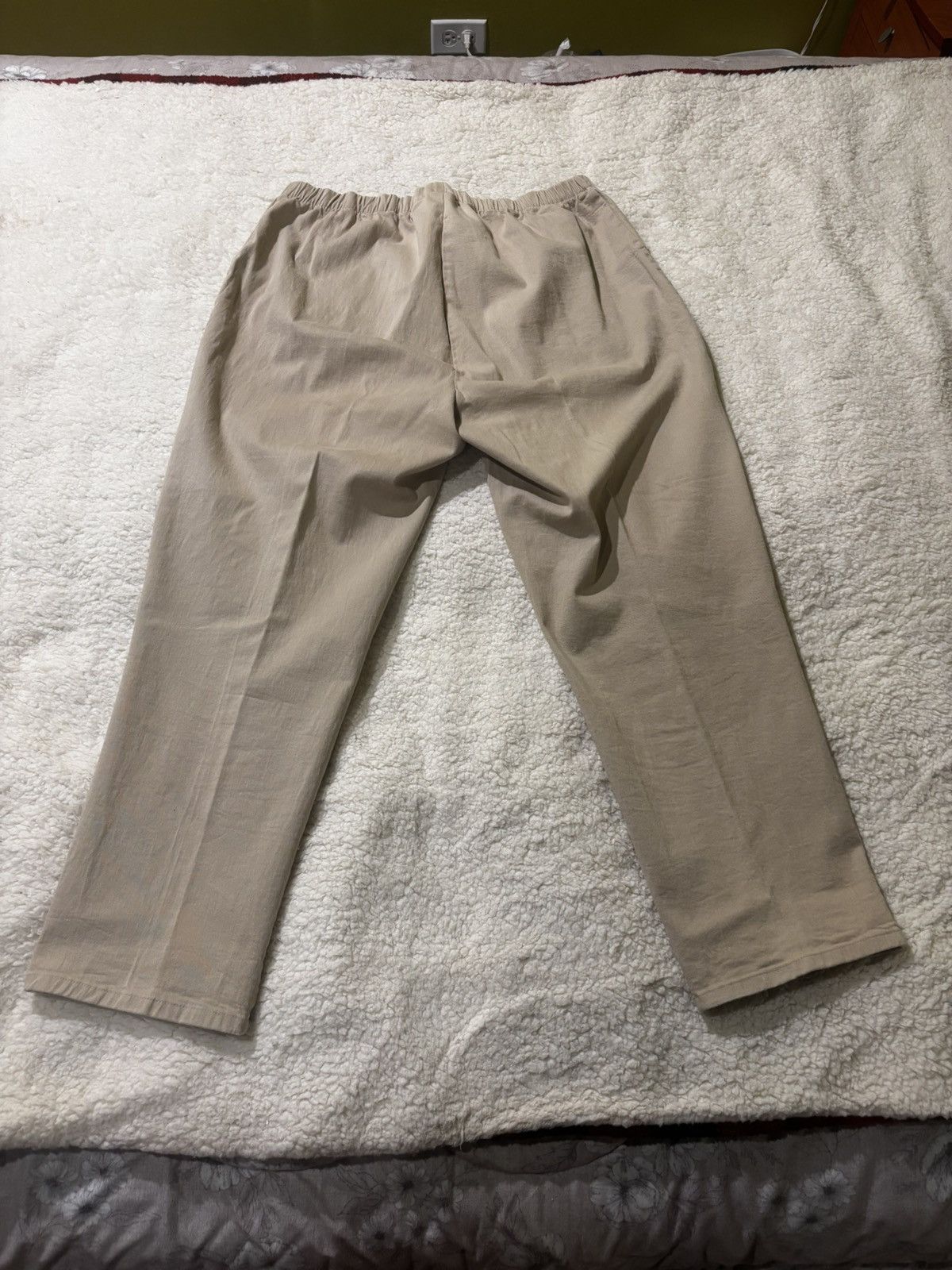 Other Women’s beige cotton chino pants1646 Size 40" / US 18 - 9 Thumbnail