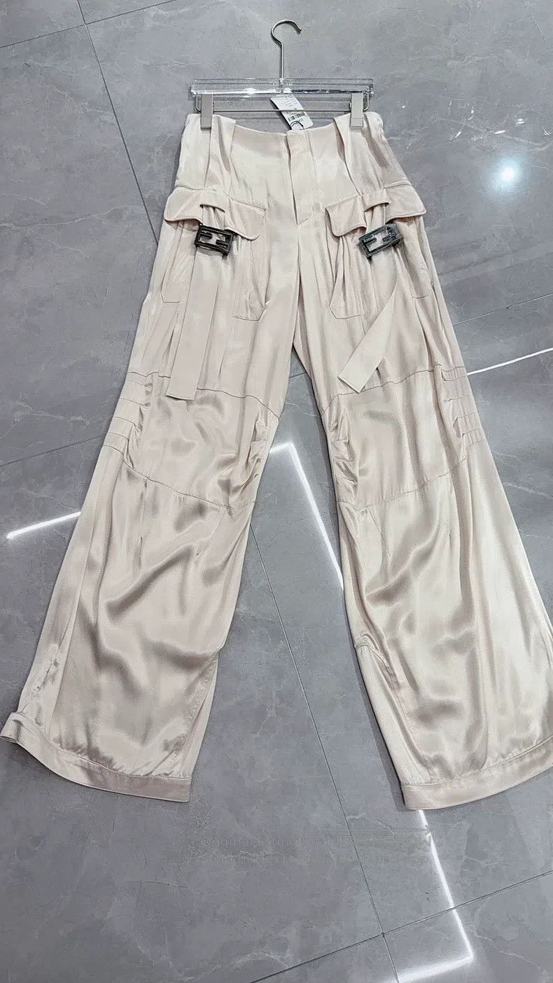 Fendi Fendi Champagne Silk Satin Wide Leg Pants Size 24" / US 00 / IT 34 - 1 Thumbnail