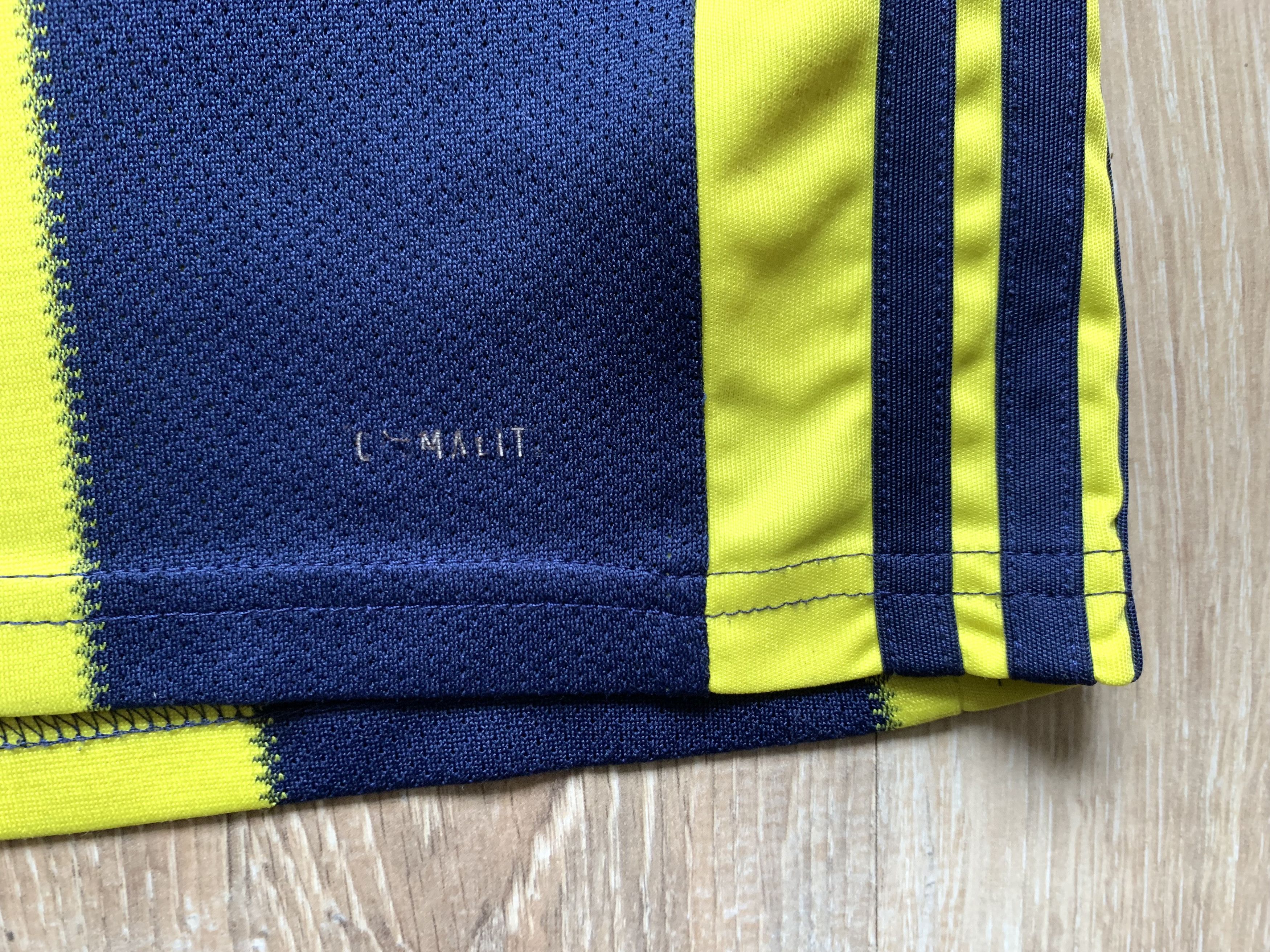 Adidas × Vintage Rare Adidas Fenerbahce Home Shirt #10 iREM Size US M / EU 48-50 / 2 - 10 Thumbnail
