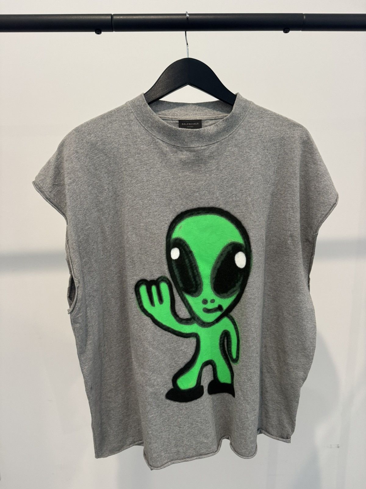 Balenciaga Balenciaga Alien Cut off Muscle Tee Size US M / EU 48-50 / 2 - 1 Thumbnail