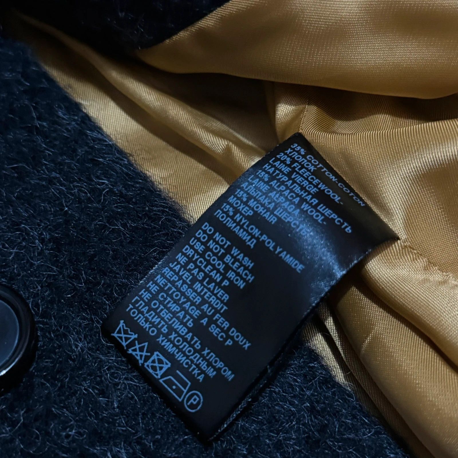 Ann Demeulemeester F/W 2011 Ann Demeulemeester asymmetrical buttons coat Size US S / EU 44-46 / 1 - 9 Thumbnail