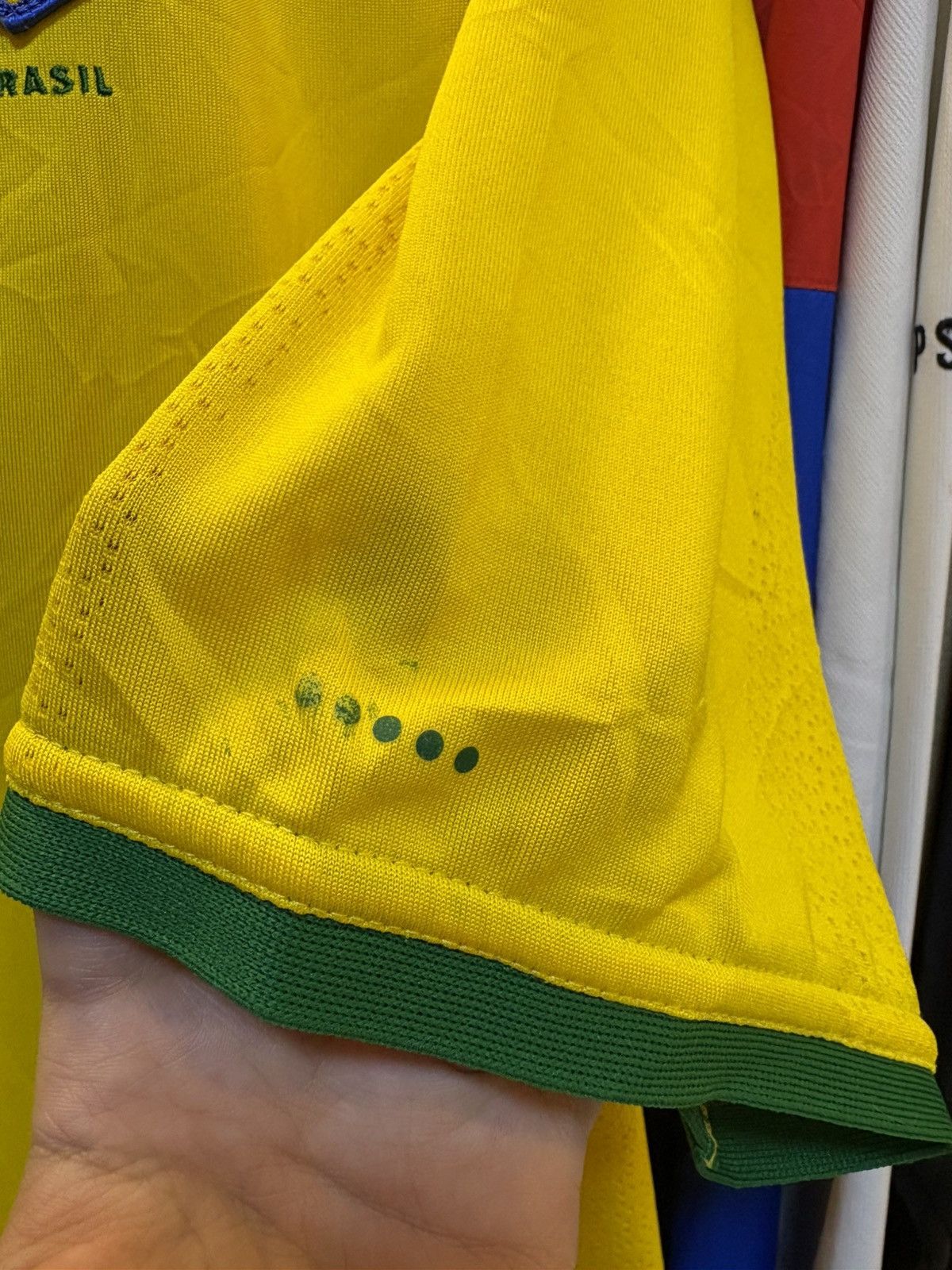 Nike Vinrtage 2000-2002BrazilConfederationFootballHomeKitRONALDO9 Size US XL / EU 56 / 4 - 6 Thumbnail