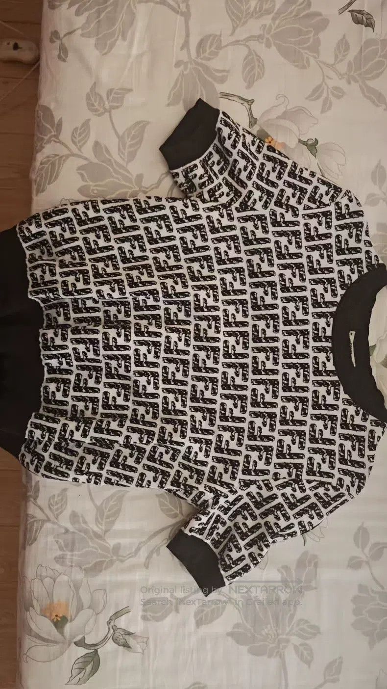Fendi Fendi Logo all-over print floral knitted sweater Size XS / US 0-2 / IT 36-38 - 1 Thumbnail