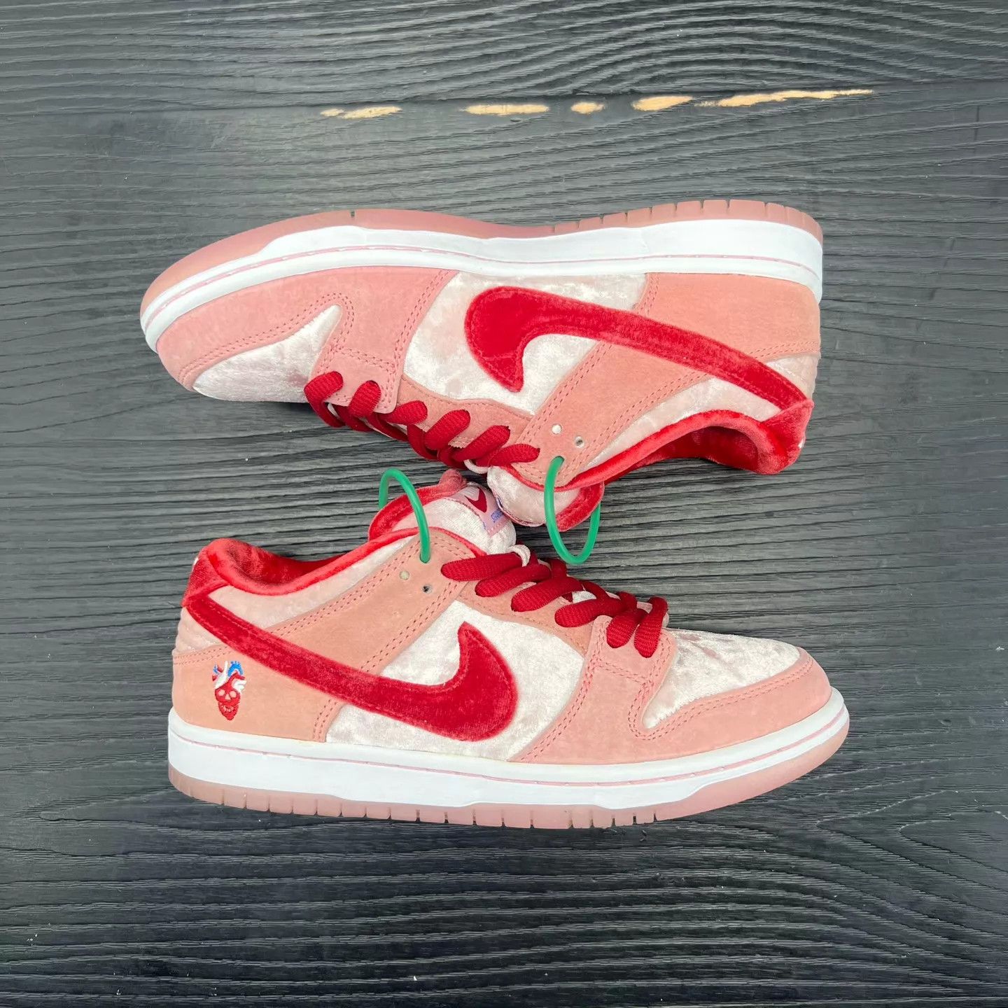 Nike Nike Dunk SB Valentine's Day 37.5 Boxed New Size US 7 / IT 37 - 3 Thumbnail