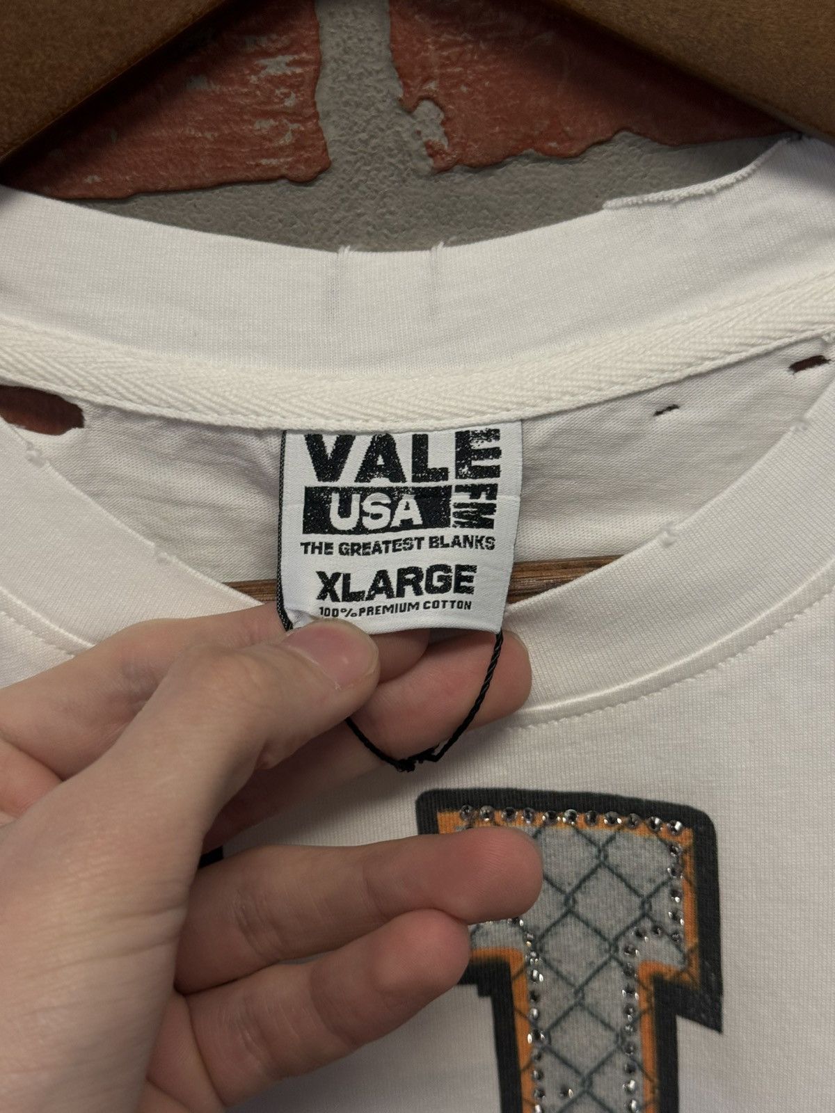 Vale Valley Vale Tee White Crystal Stones Size XL (NEW) Size US XL / EU 56 / 4 - 10 Thumbnail