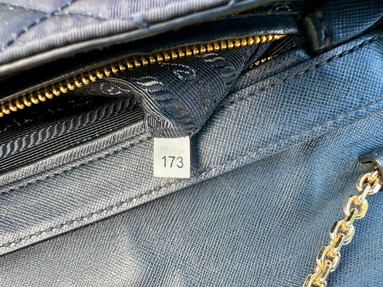 Prada Authentic Prada Bandouliera Tessuto Impuntu Shoulder Bag Size ONE SIZE - 9 Thumbnail