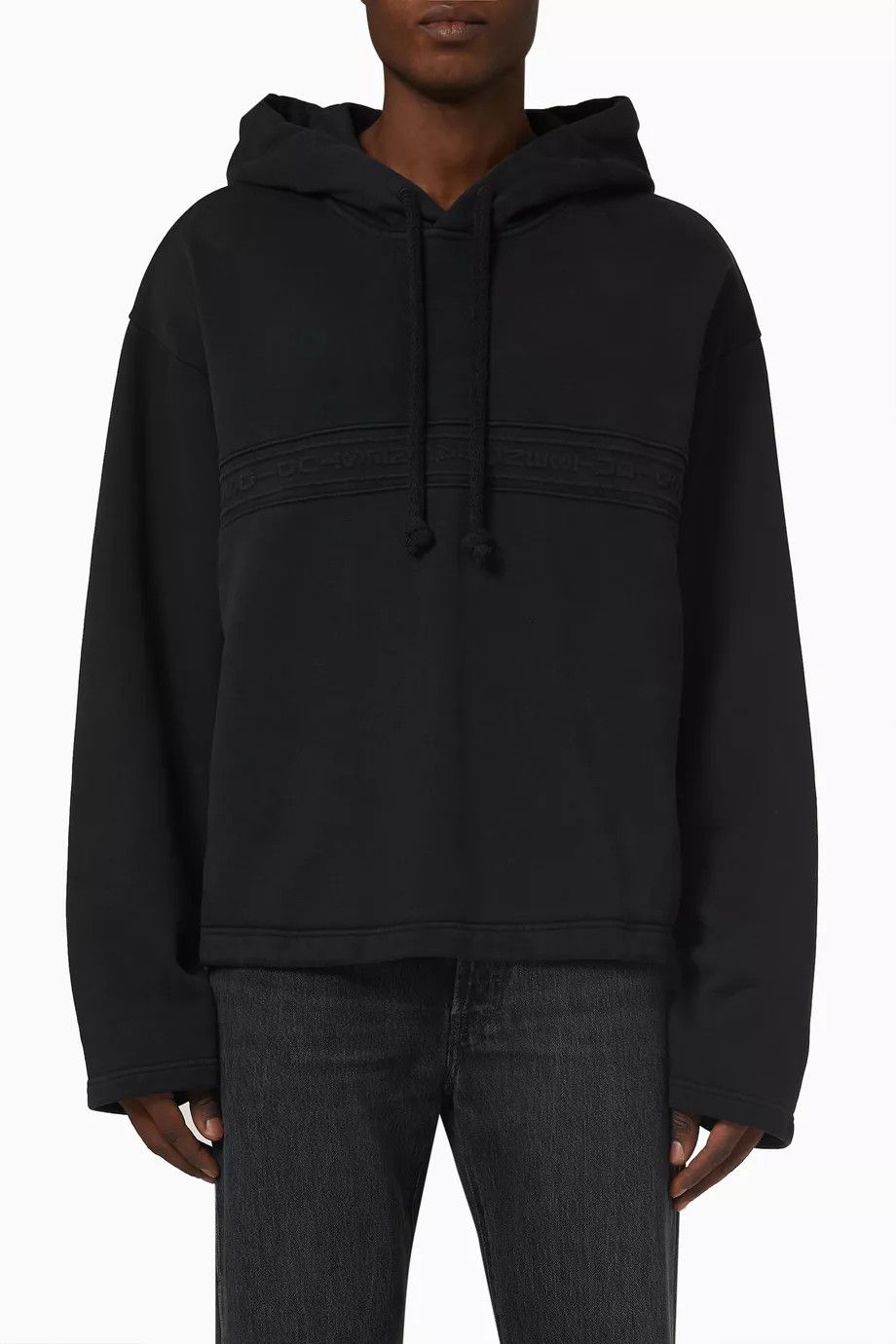 o1y0725 Hoodie in Black