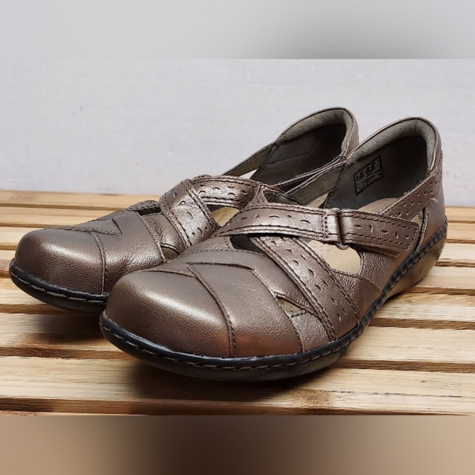 Clarks Clarks Womens | Bronze | Ashland Spin Shoes Size 9.5 Size US 9.5 / IT 39.5 - 1 Thumbnail
