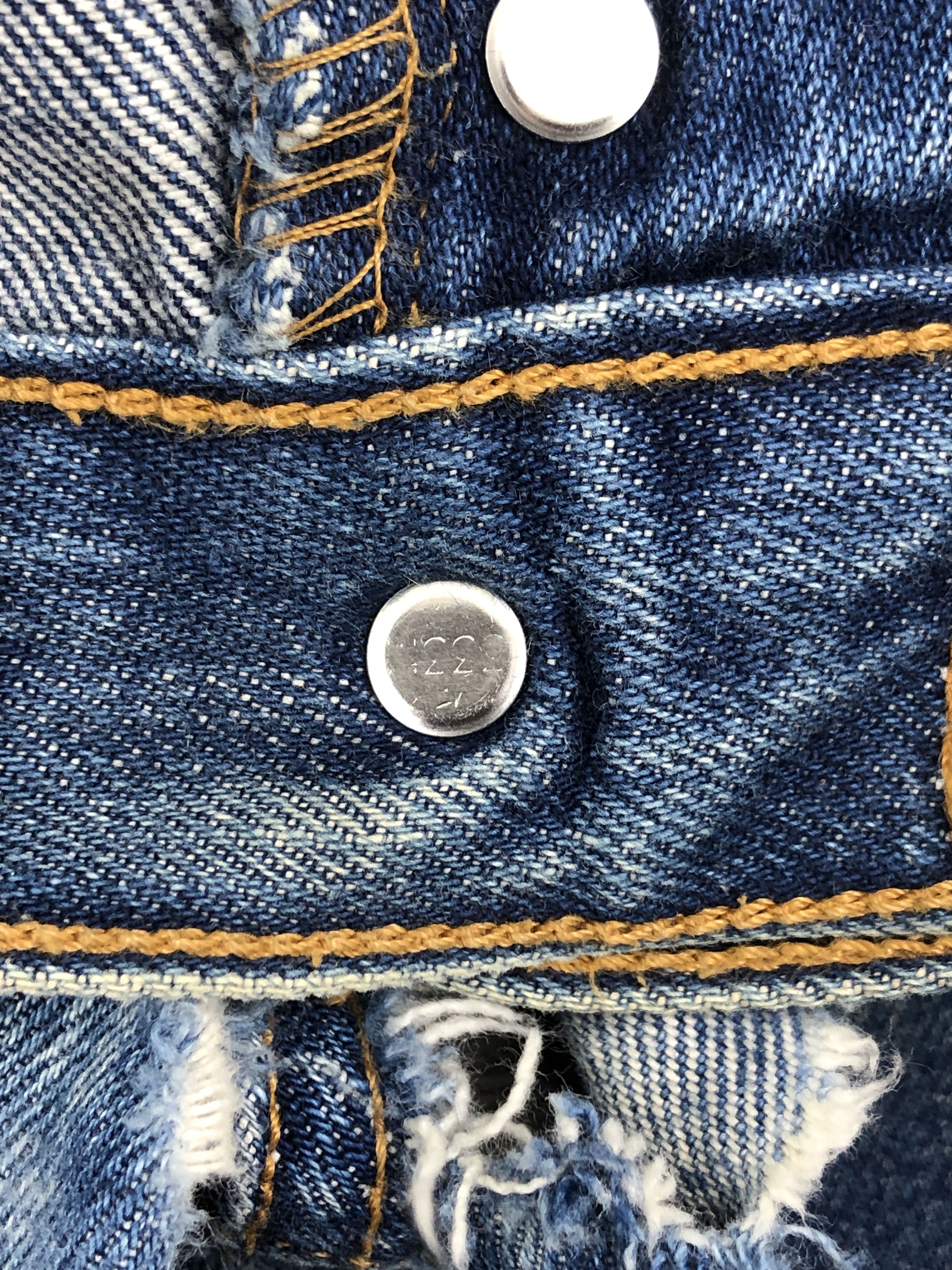 Levi's Distressed Vintage Levis 501 Faded Blue Jeans DP2297 Size US 34 / EU 50 - 14 Thumbnail
