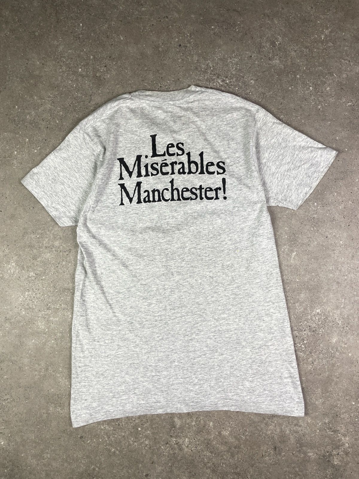 Vintage Vintage 1986 Les Miserables 90s T Shirt Size US L / EU 52-54 / 3 - 2 Thumbnail