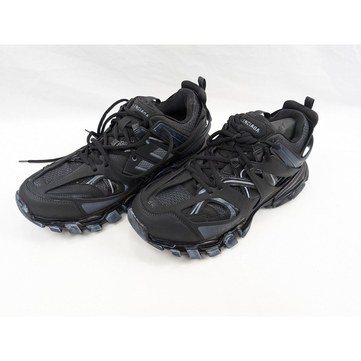 Balenciaga o1rshd1 Track Low-Top Sneakers in Faded Black Size US 13 / EU 46 - 15 Thumbnail