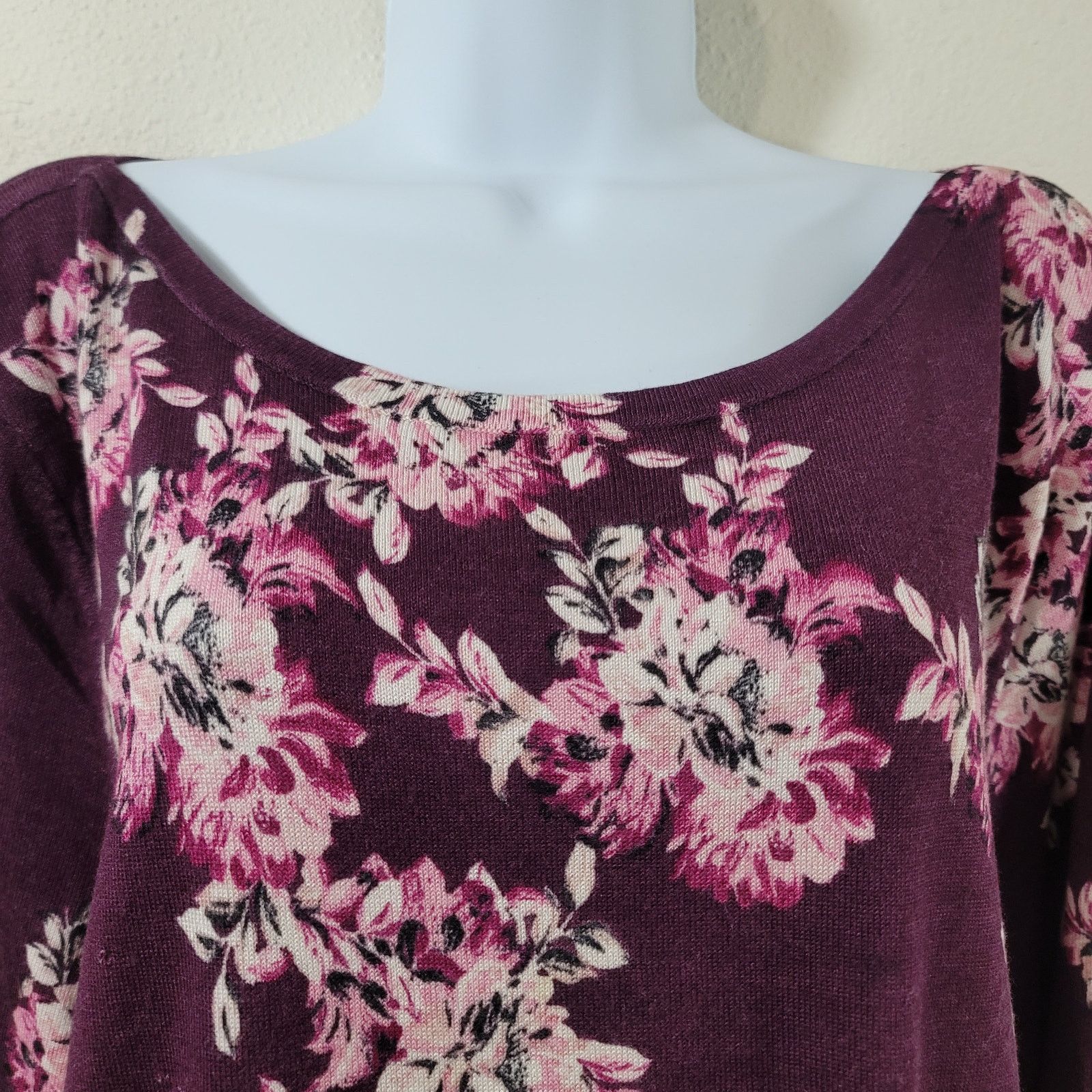 Other Chico's Burgundy Floral Print Round Neck Top 3 XL Stretchy Size XL / US 12-14 / IT 48-50 - 5 Thumbnail