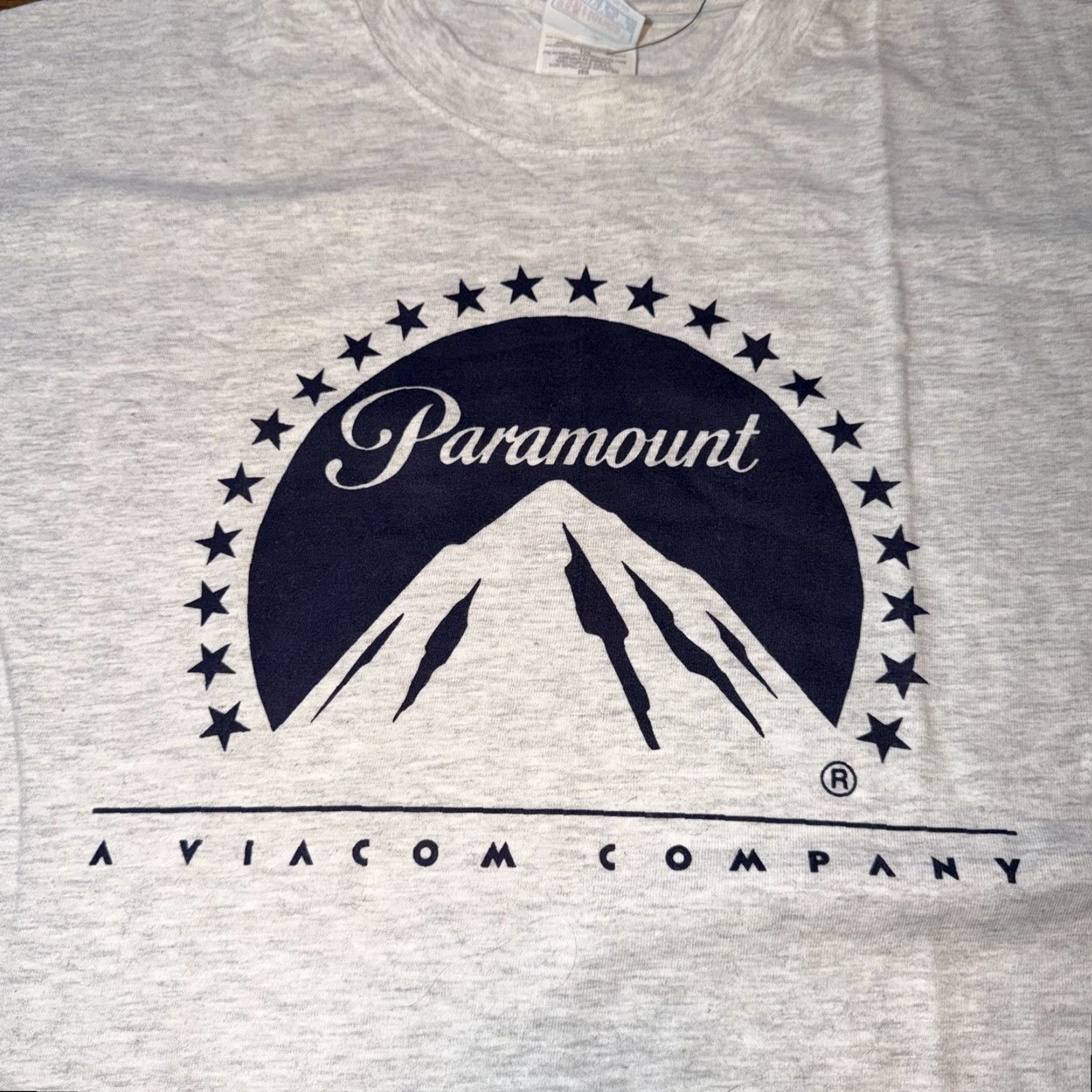 Vintage VINTAGE Paramount Pictures Viacom CBS Gray T Shirt Men’s XXL Logo Official New Mens T-Shirt Graphic Print 90s Movies Hollywood Logo Size US XXL / EU 58 / 5 - 3 Thumbnail