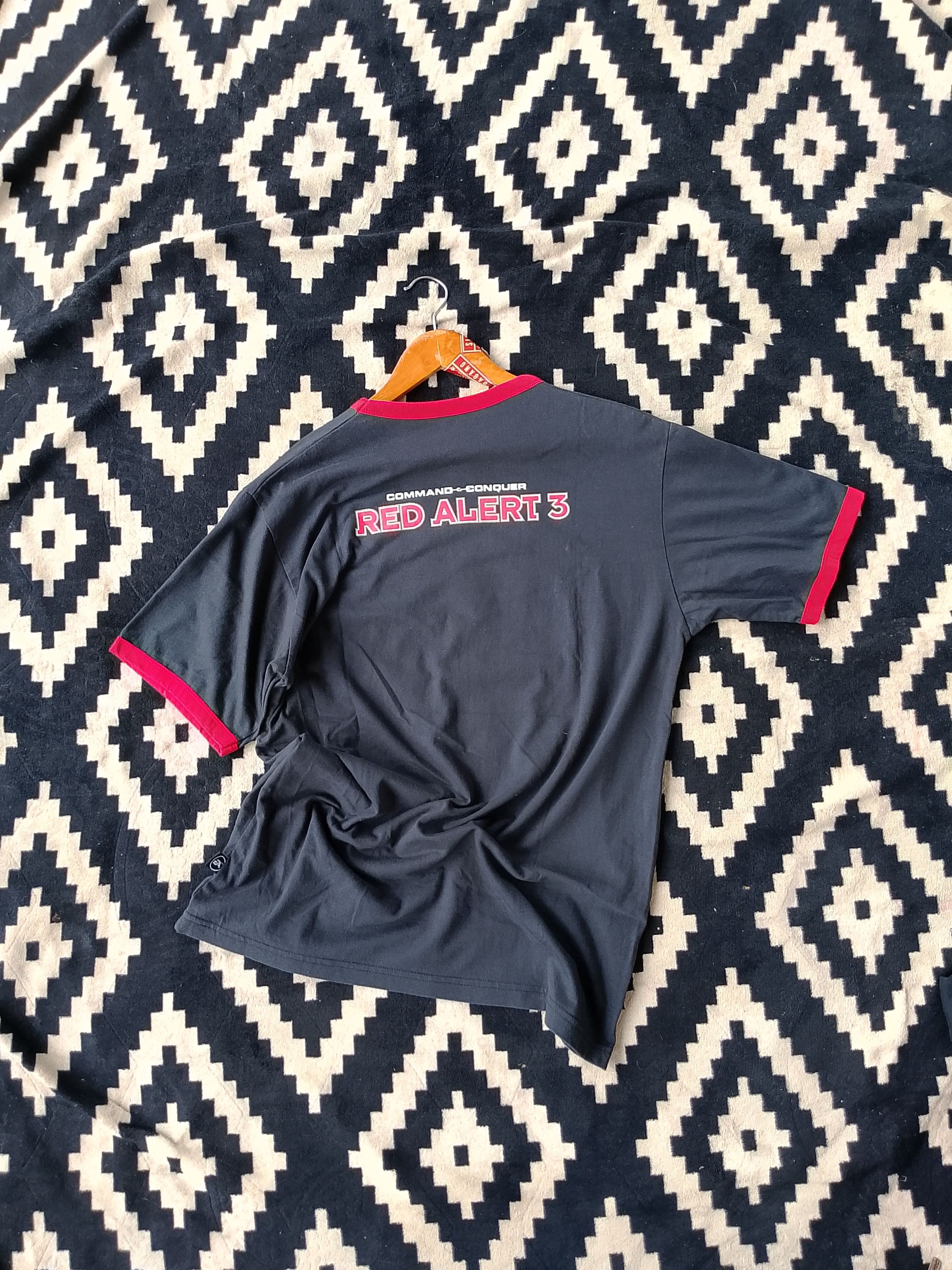 The Game Vintage Y2K EA Game Red Alert 3 Command Conquer Promo Tees Size US L / EU 52-54 / 3 - 3 Thumbnail