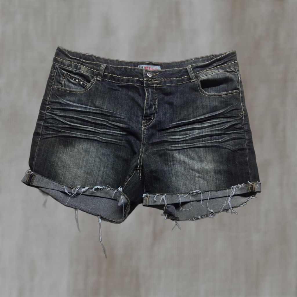 Denime 1st Kiss Denim Shorts Womens Size 24 High Rise Button Closure Blue Pant? Size 42" / US 20 - 1 Thumbnail