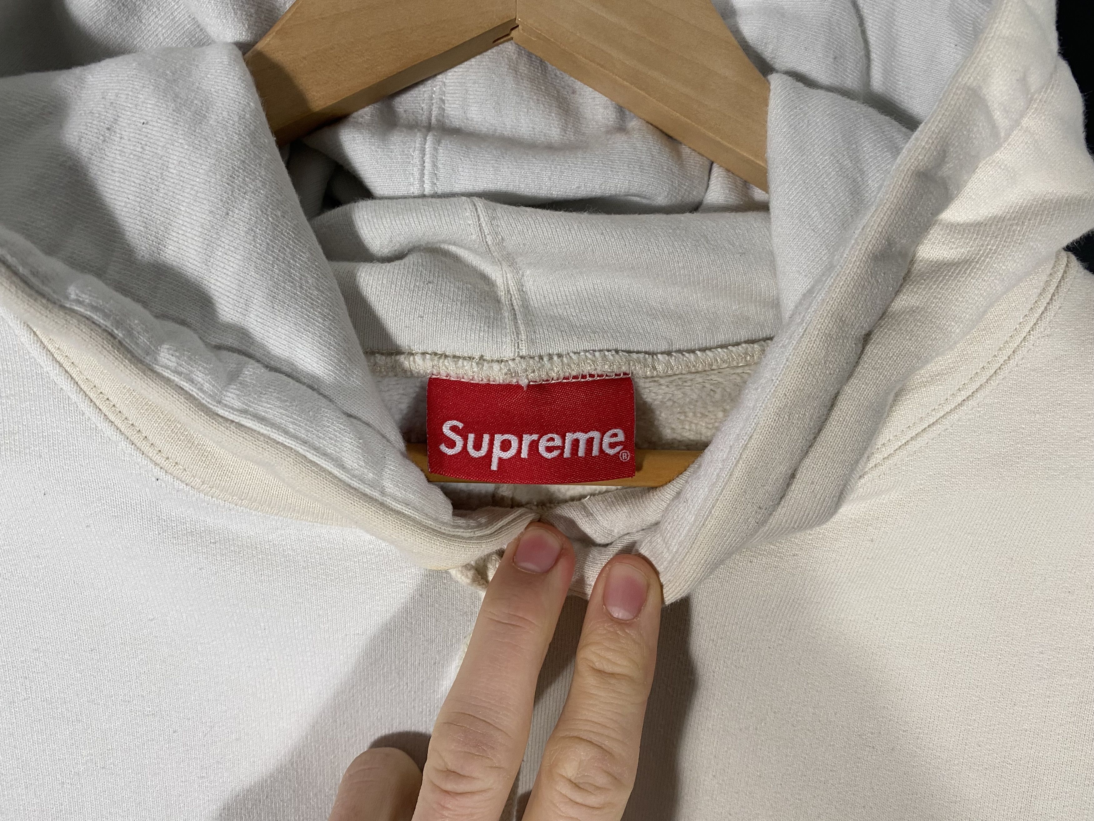Supreme Supreme FW18 Tricolor Old English Hoodie Ash Gray Size US L / EU 52-54 / 3 - 6 Thumbnail
