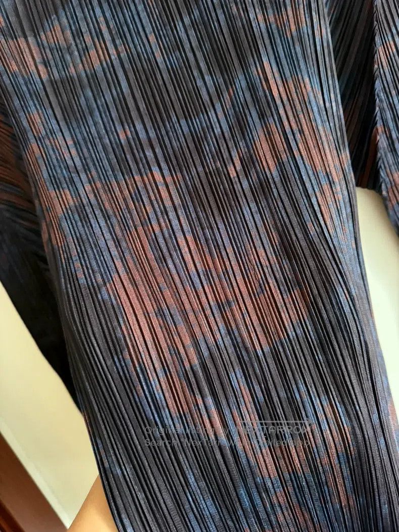 Issey Miyake Issey Miyake Dark Floral Top Size L / US 10 / IT 46 - 3 Thumbnail