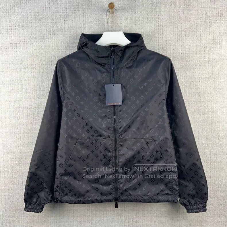 Louis Vuitton Louis Vuitton Solid leather logo zip-up hooded long-sleeve Size US S / EU 44-46 / 1 - 1 Thumbnail