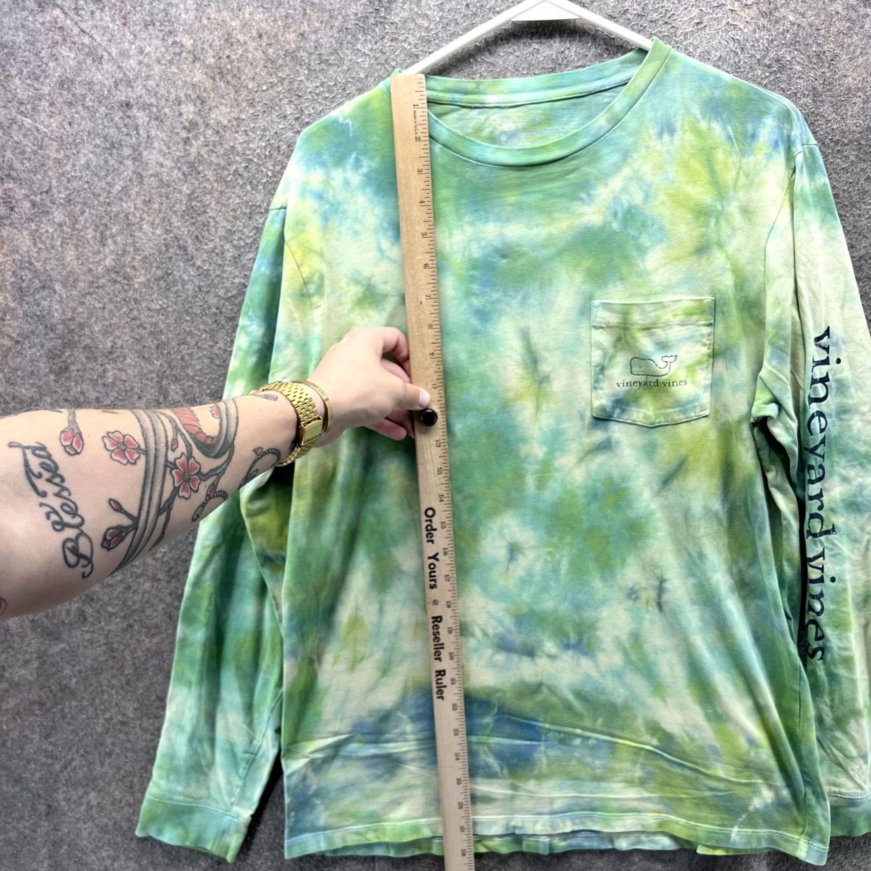 Vineyard Vines Vineyard Vines Shirt Mens Medium Green Tie Dye Whale Pocket Long Sleeve Graphic Shirt Size US M / EU 48-50 / 2 - 5 Thumbnail
