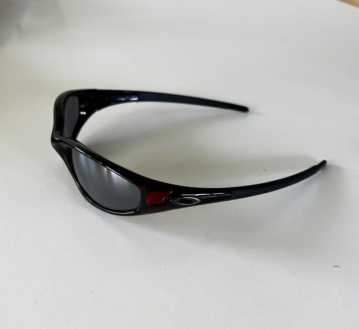 Oakley straight jacket blood skull 1999