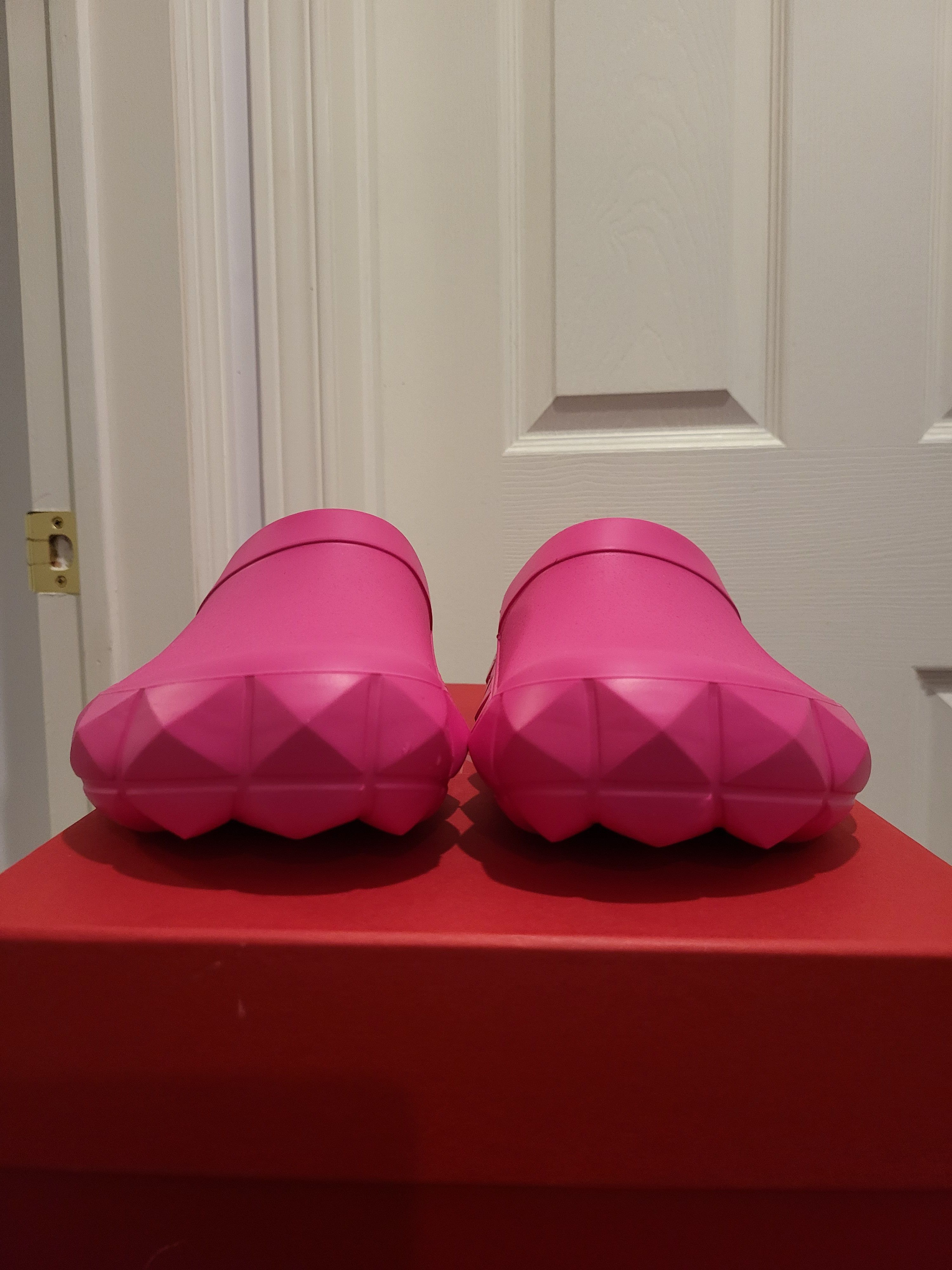 Valentino Roman Stud Turtle Slide Shoes - UNISEX Size US 8 / EU 41 - 5 Thumbnail