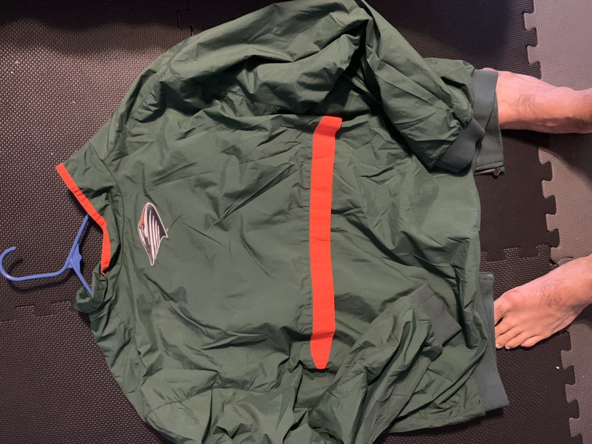 Nike × Vintage Vintage Nike Miami Hurricanes Windbreaker Size US L / EU 52-54 / 3 - 4 Thumbnail