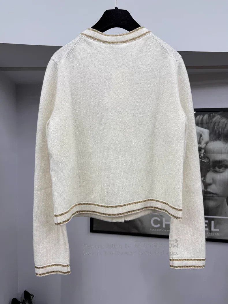 Chanel Chanel 26C white gold-edged cashmere knitted cardigan coat Size XS / US 0-2 / IT 36-38 - 3 Thumbnail