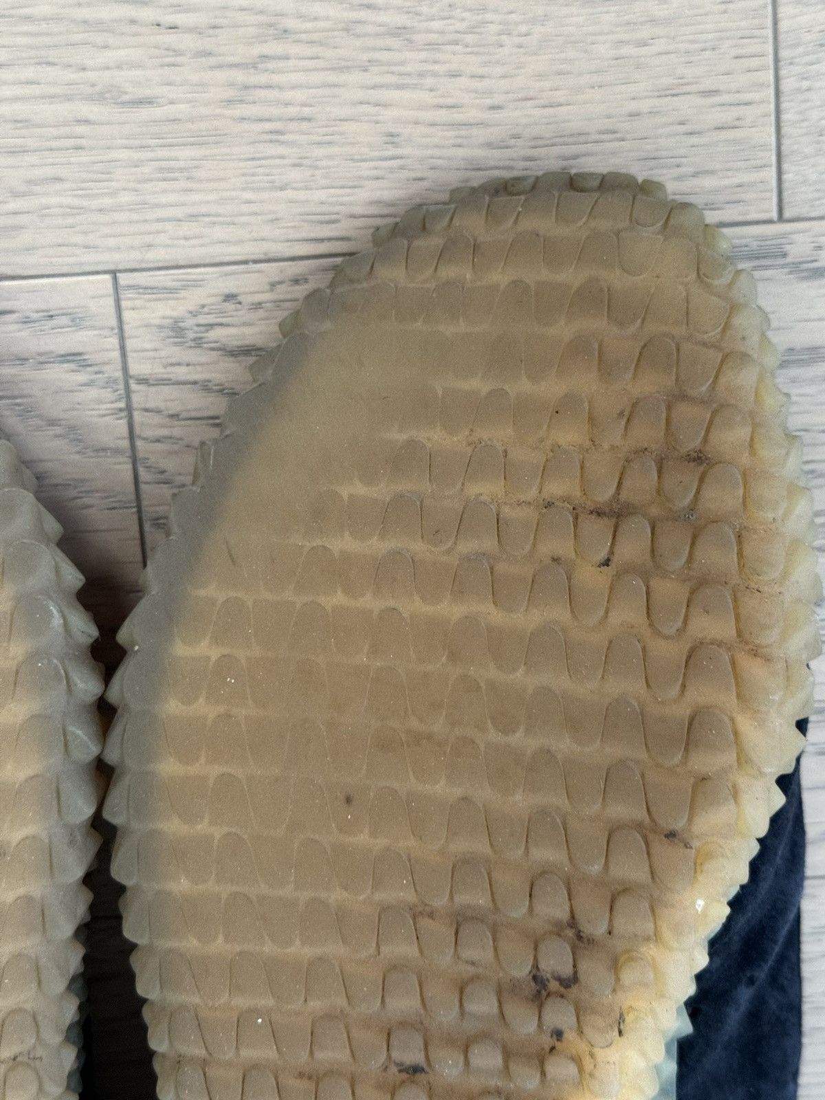 Adidas Kamanda Black and Gum Sole 10.5 Size US 10.5 / EU 43-44 - 11 Thumbnail